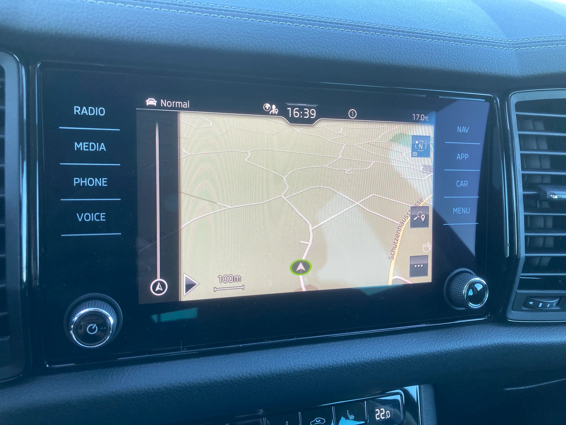 SKODA Kodiaq 2.0 TSI 4x4 Clever mit Anhängerkupplung + Standheizung-image-12