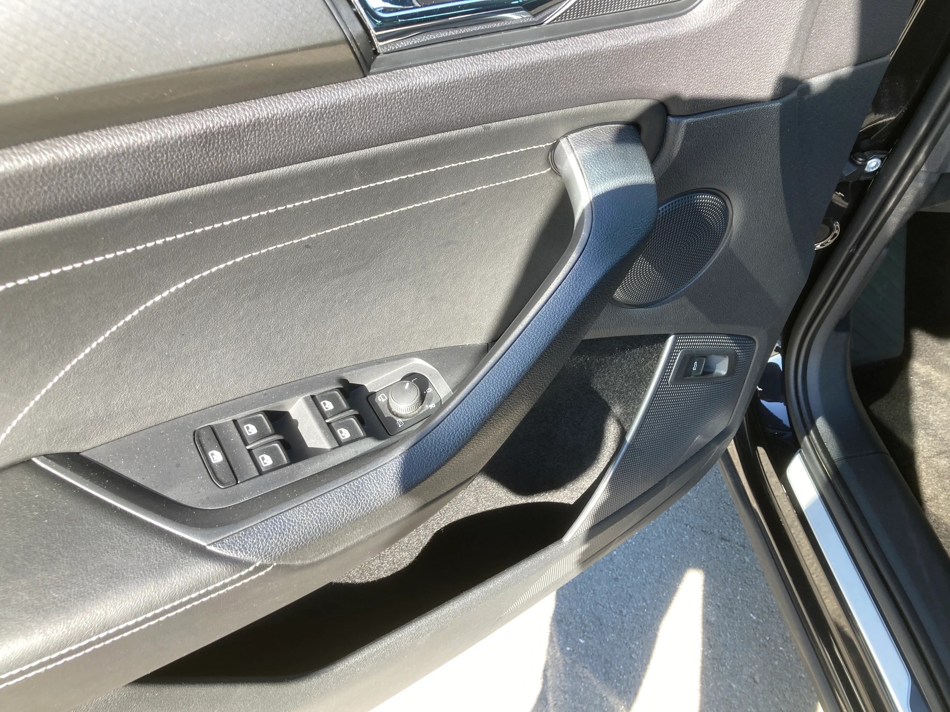 SKODA Kodiaq 2.0 TSI 4x4 Clever mit Anhängerkupplung + Standheizung-image-10