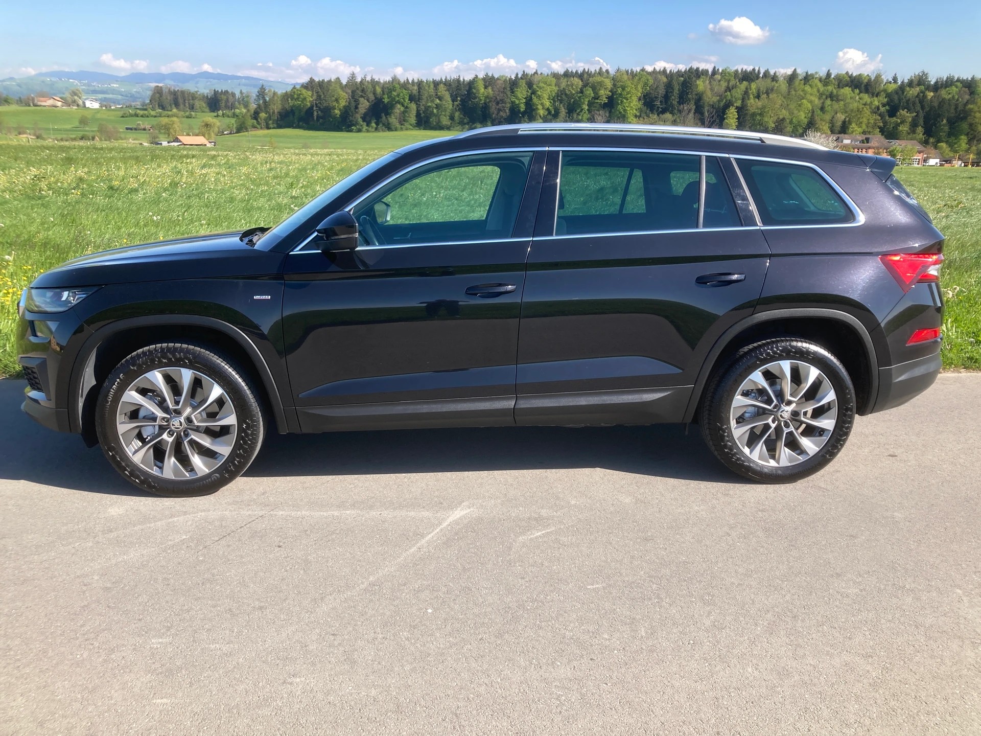SKODA Kodiaq 2.0 TSI 4x4 Clever mit Anhängerkupplung + Standheizung-image-4