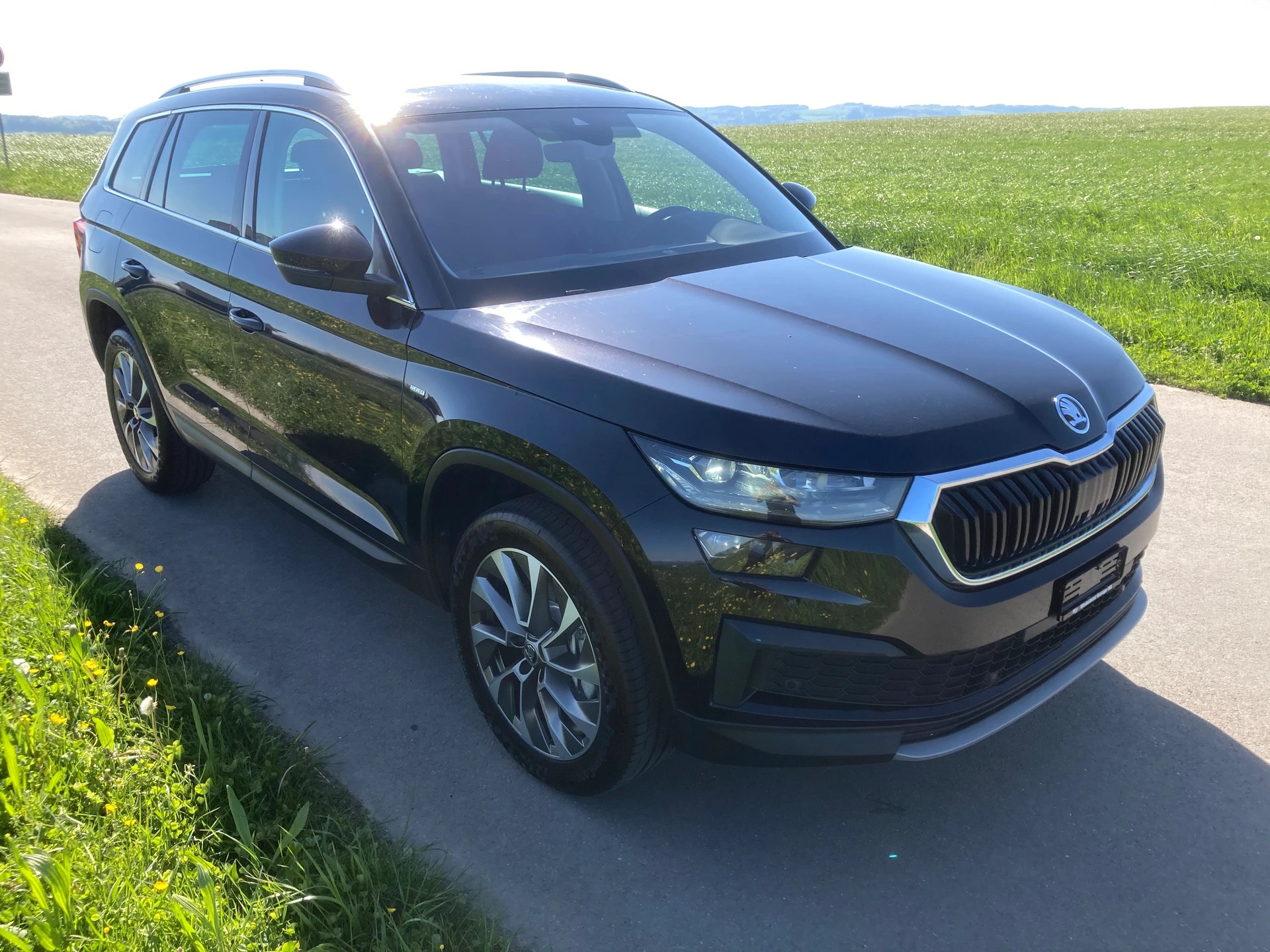 SKODA Kodiaq 2.0 TSI 4x4 Clever mit Anhängerkupplung + Standheizung-image-1