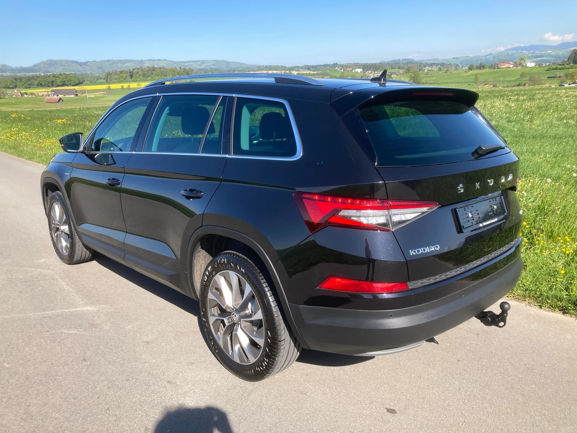 SKODA Kodiaq 2.0 TSI 4x4 Clever mit Anhängerkupplung + Standheizung-image-3