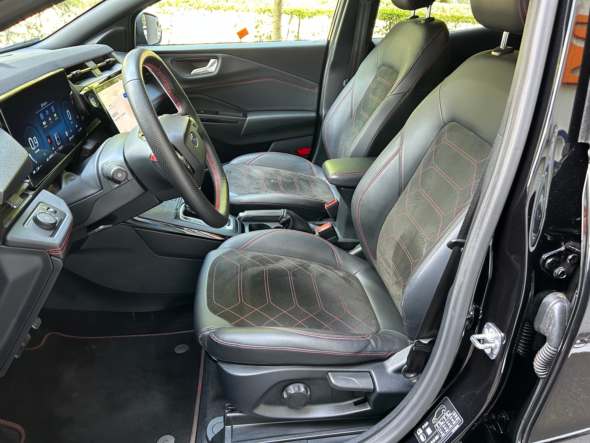 FORD Puma 1.0 MHEV ST-Line X Automat-image-8