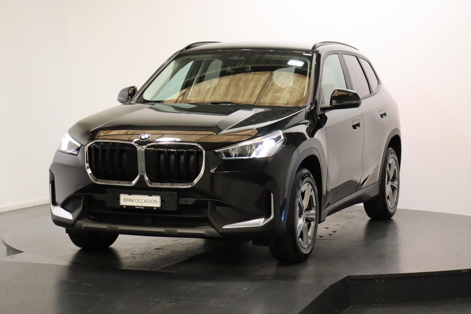 BMW X1 20i sDrive-image-12