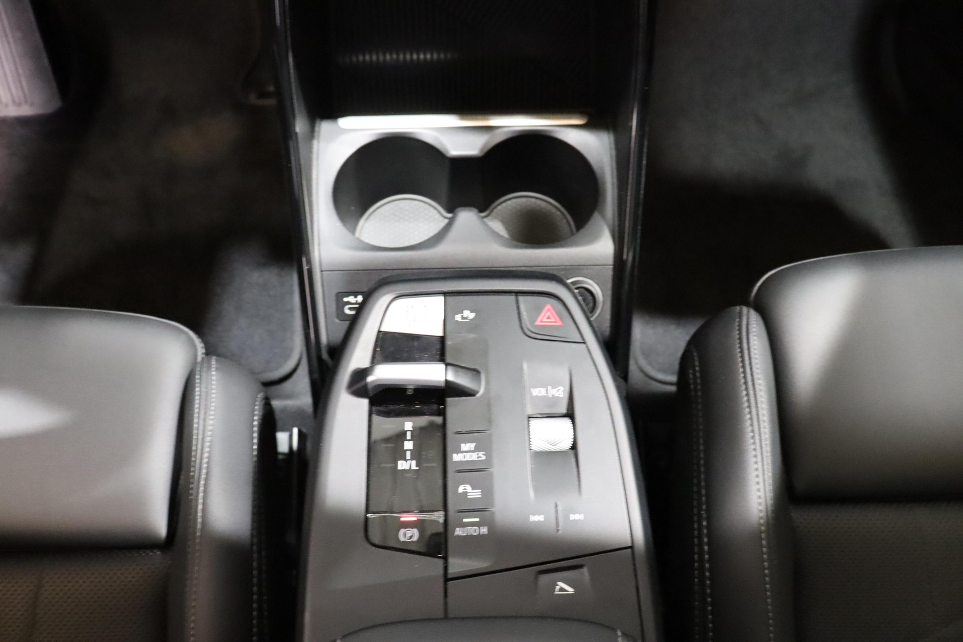BMW X1 20i sDrive-image-9