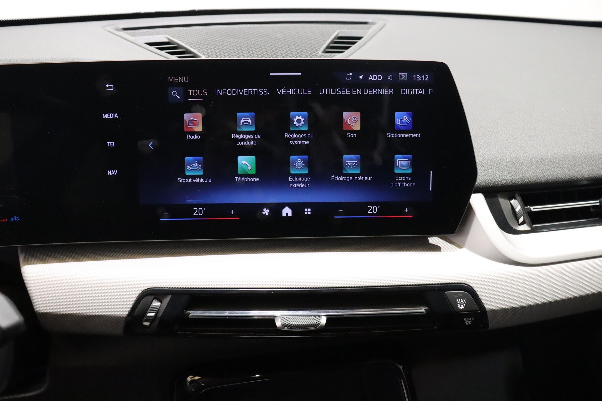 BMW X1 20i sDrive-image-17