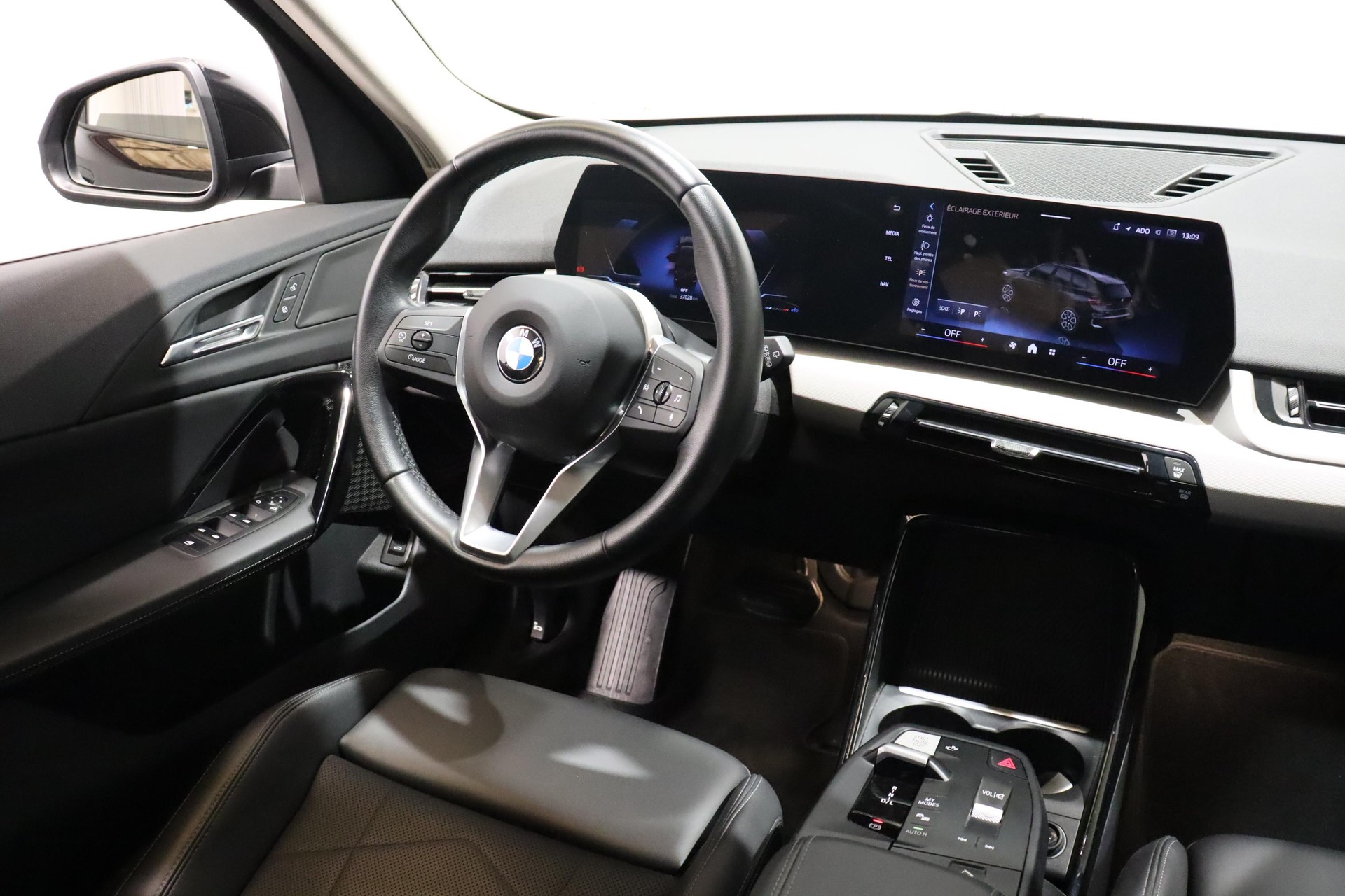 BMW X1 20i sDrive-image-6