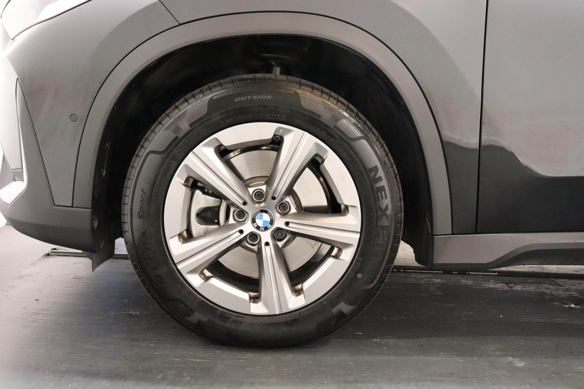 BMW X1 20i sDrive-image-4