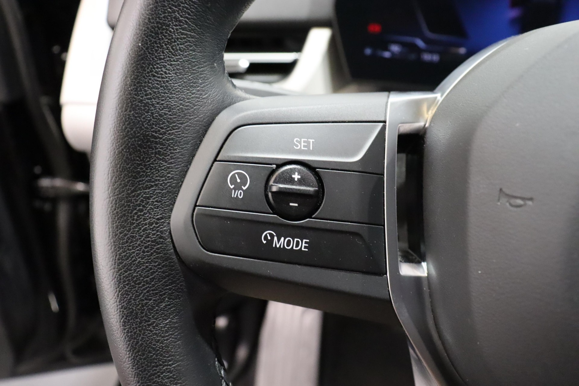 BMW X1 20i sDrive-image-18