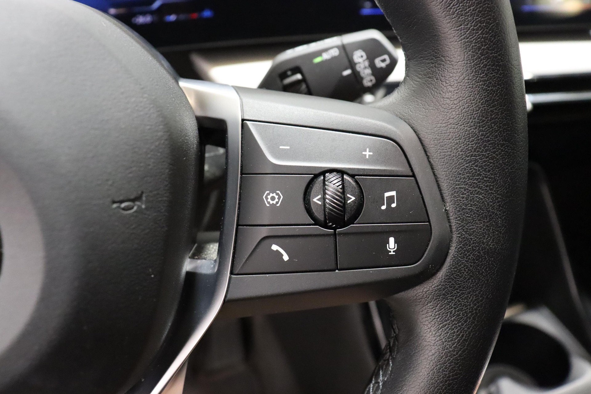 BMW X1 20i sDrive-image-19