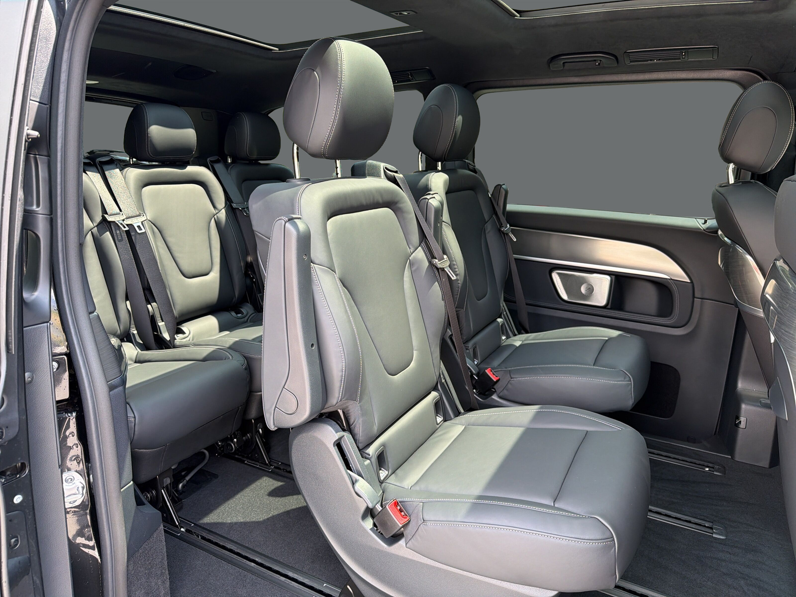 MERCEDES-BENZ V 300 d lang 4Matic Exclusive 9G-Tronic-image-18