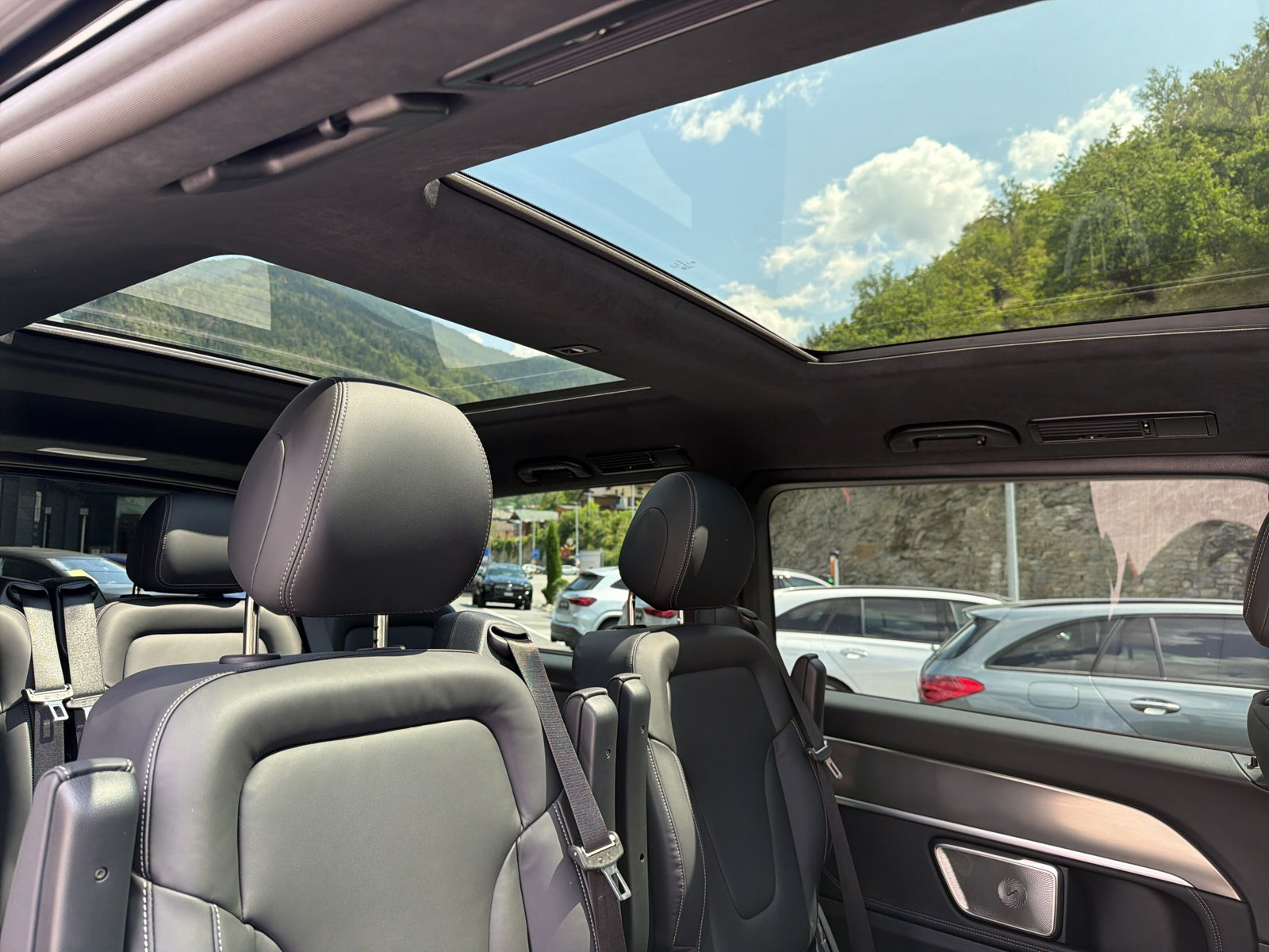 MERCEDES-BENZ V 300 d lang 4Matic Exclusive 9G-Tronic-image-22