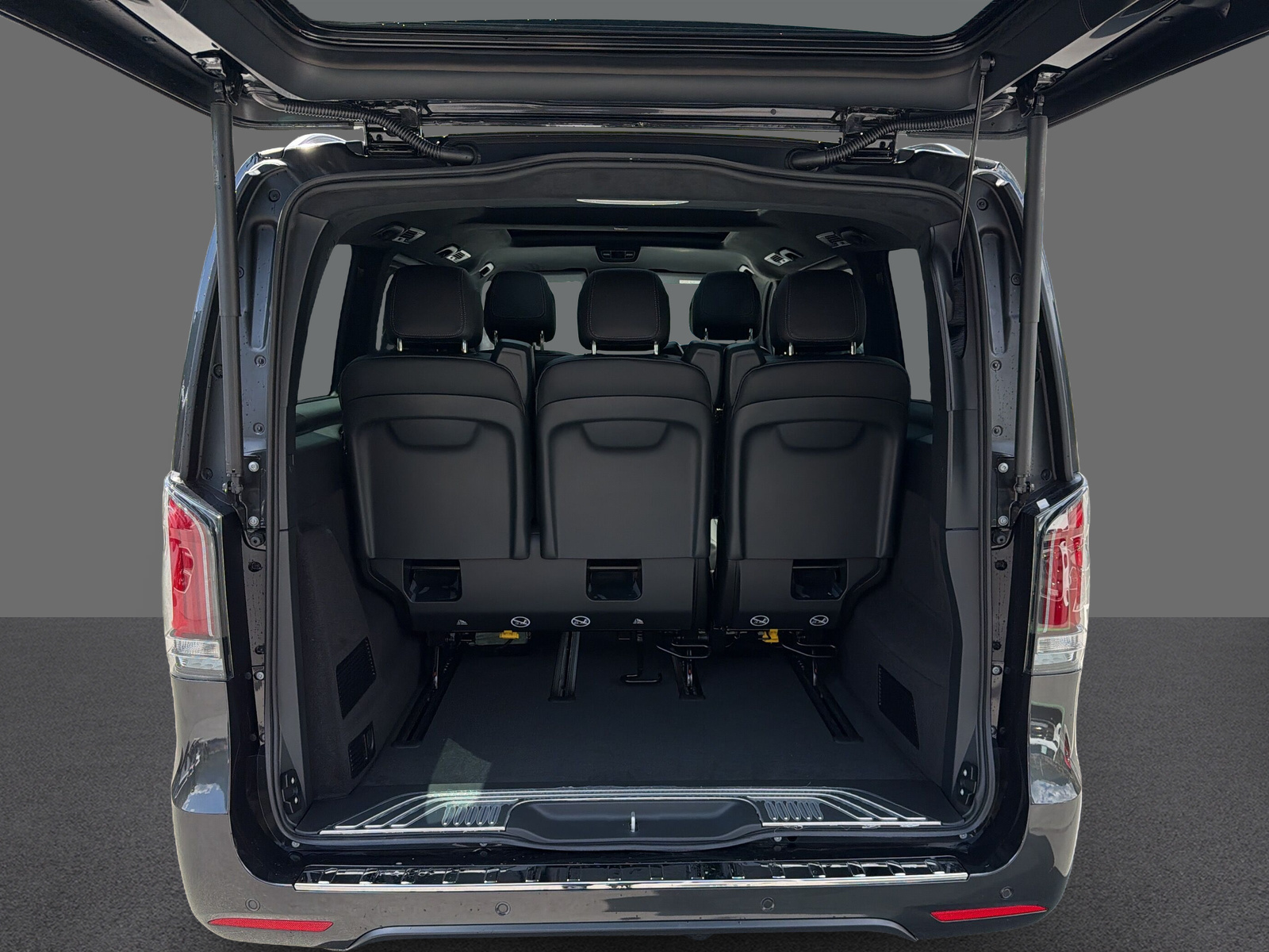 MERCEDES-BENZ V 300 d lang 4Matic Exclusive 9G-Tronic-image-19