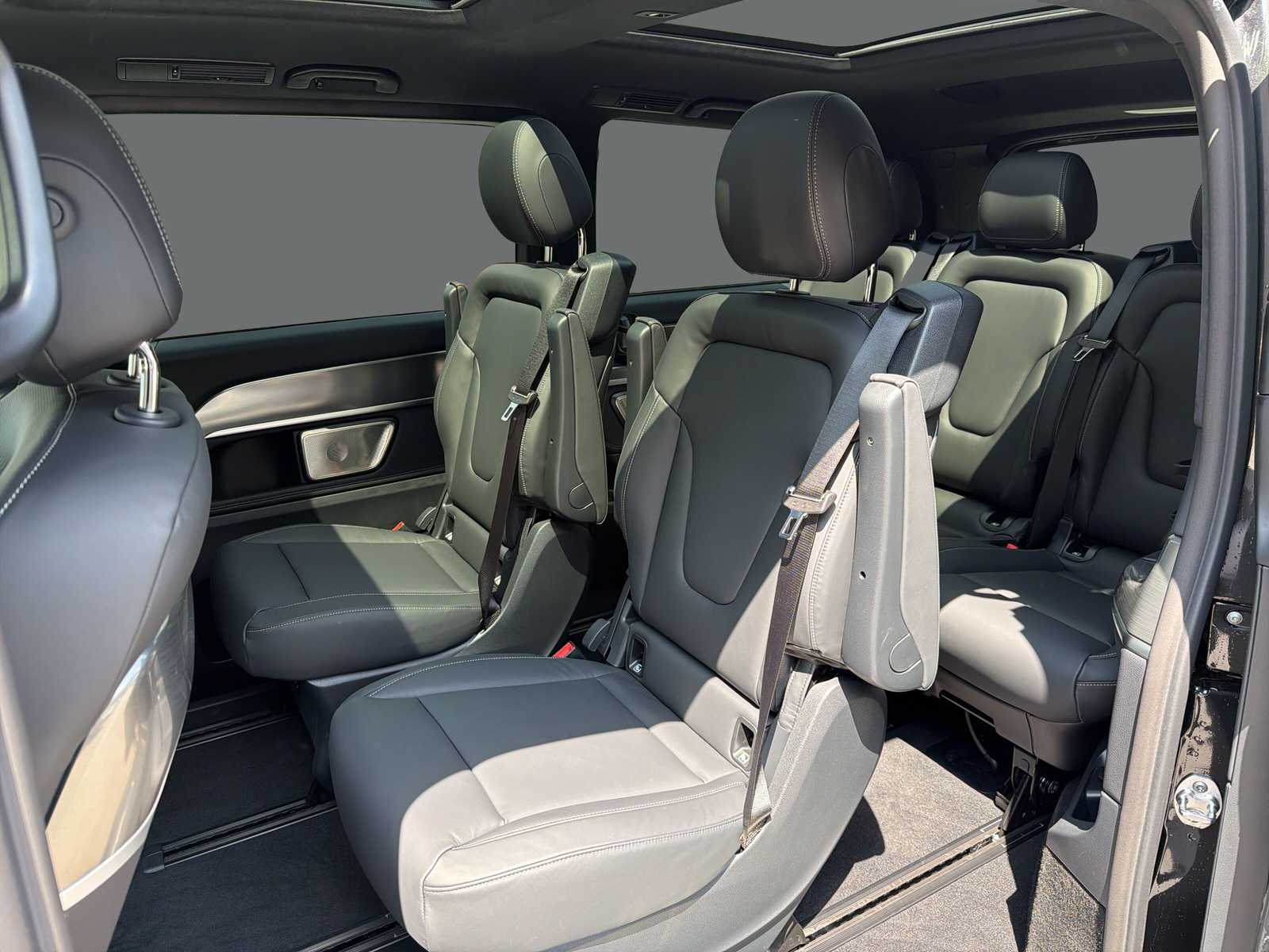 MERCEDES-BENZ V 300 d lang 4Matic Exclusive 9G-Tronic-image-13
