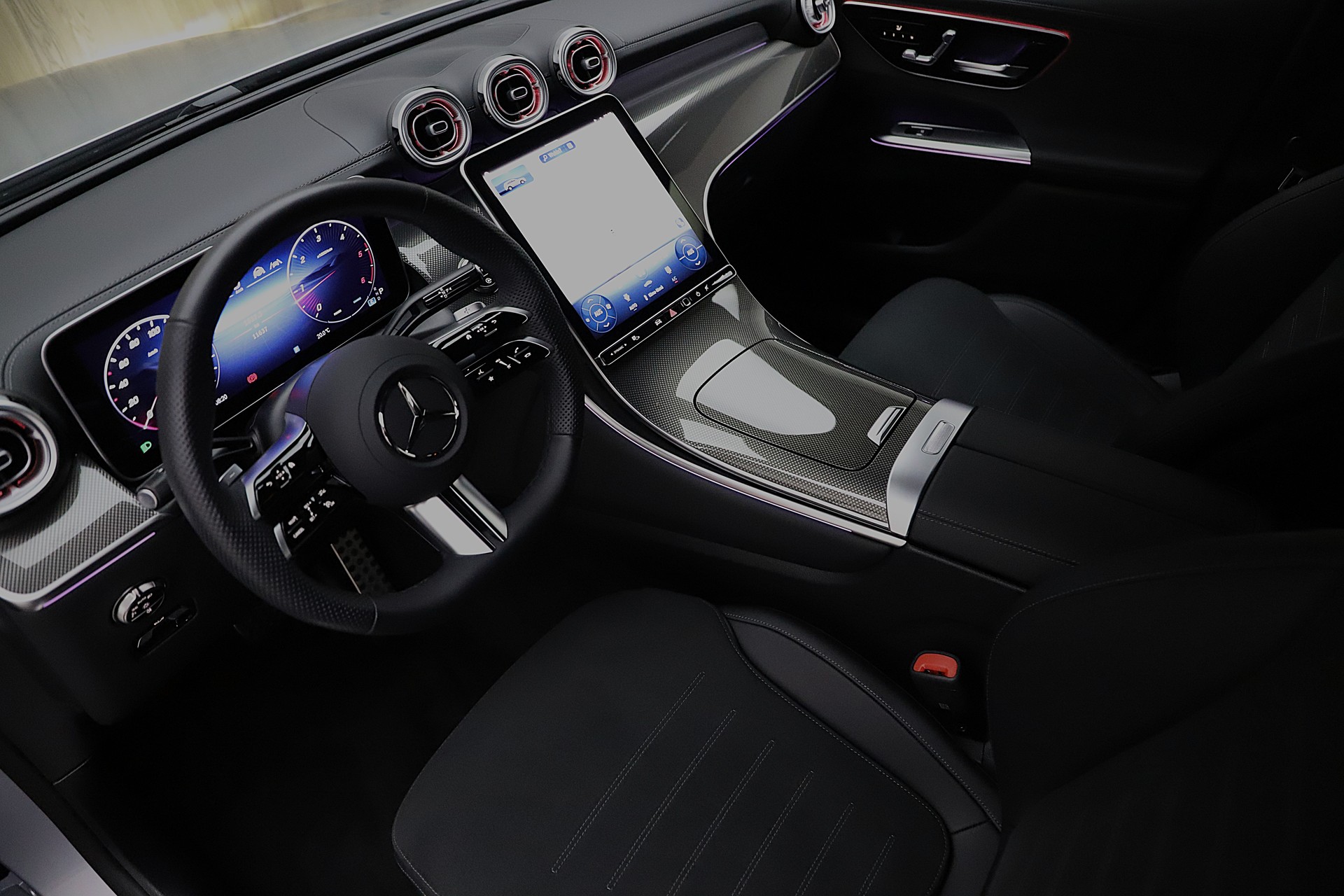 MERCEDES-BENZ GLC 300 d 4Matic 9G-Tronic AMG Line Premium und Night Paket-image-4