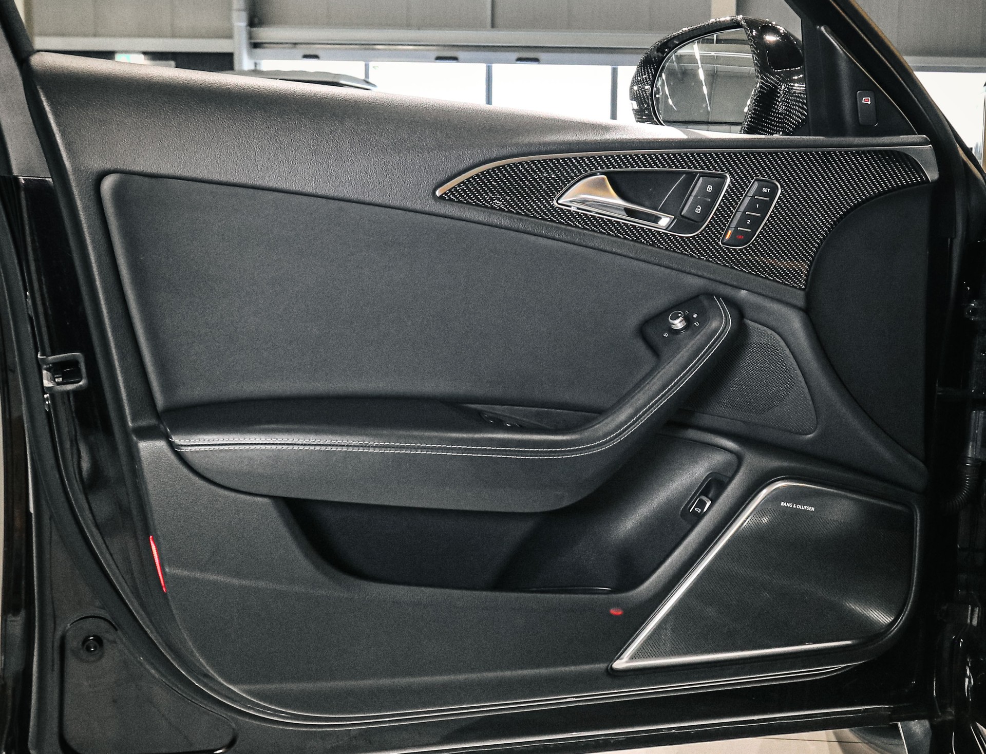 AUDI RS6 Avant 4.0 TFSI V8 quattro Tiptronic-image-21