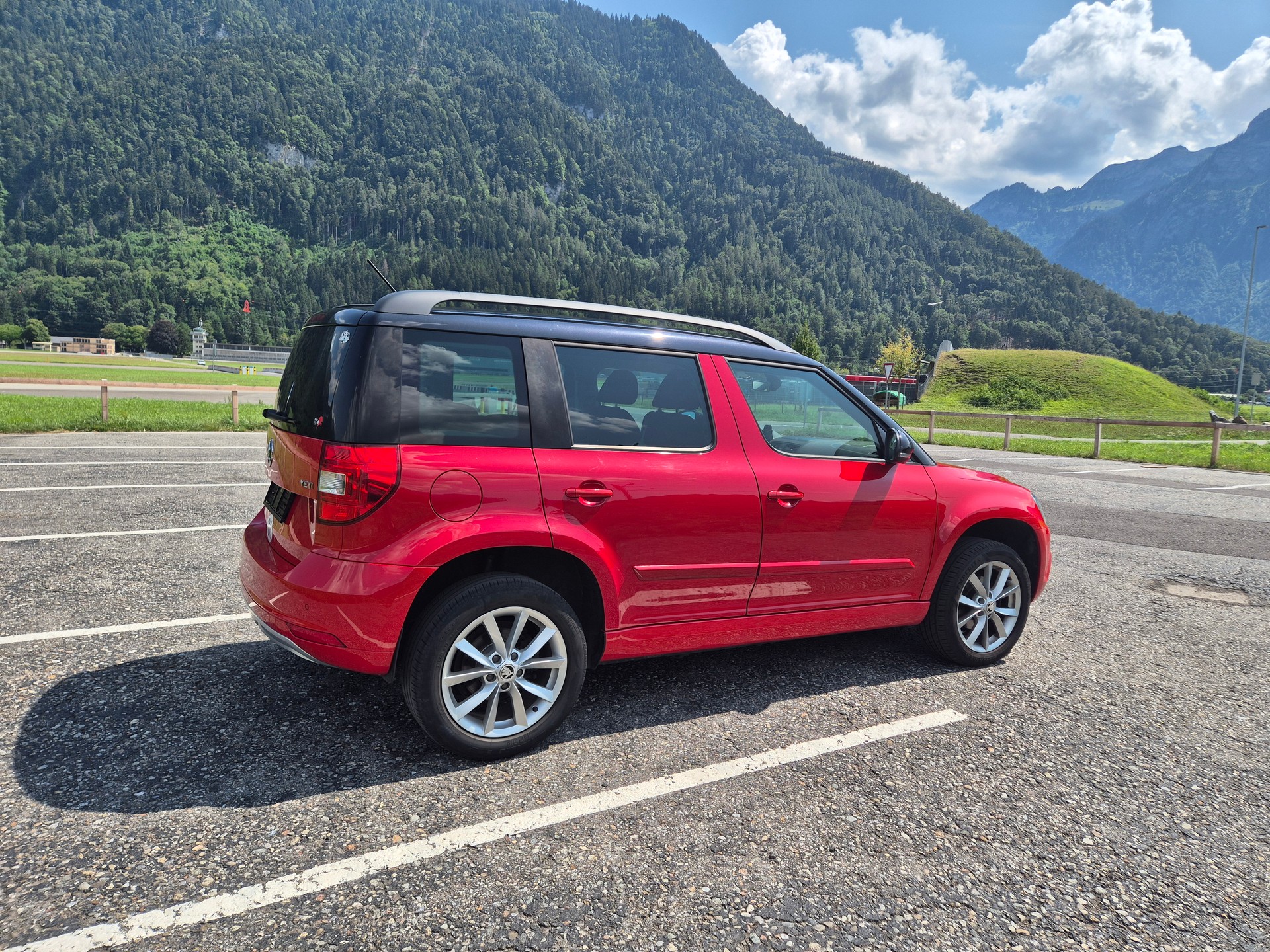 SKODA 1.4 TSI Swiss Joy DSG-image-2