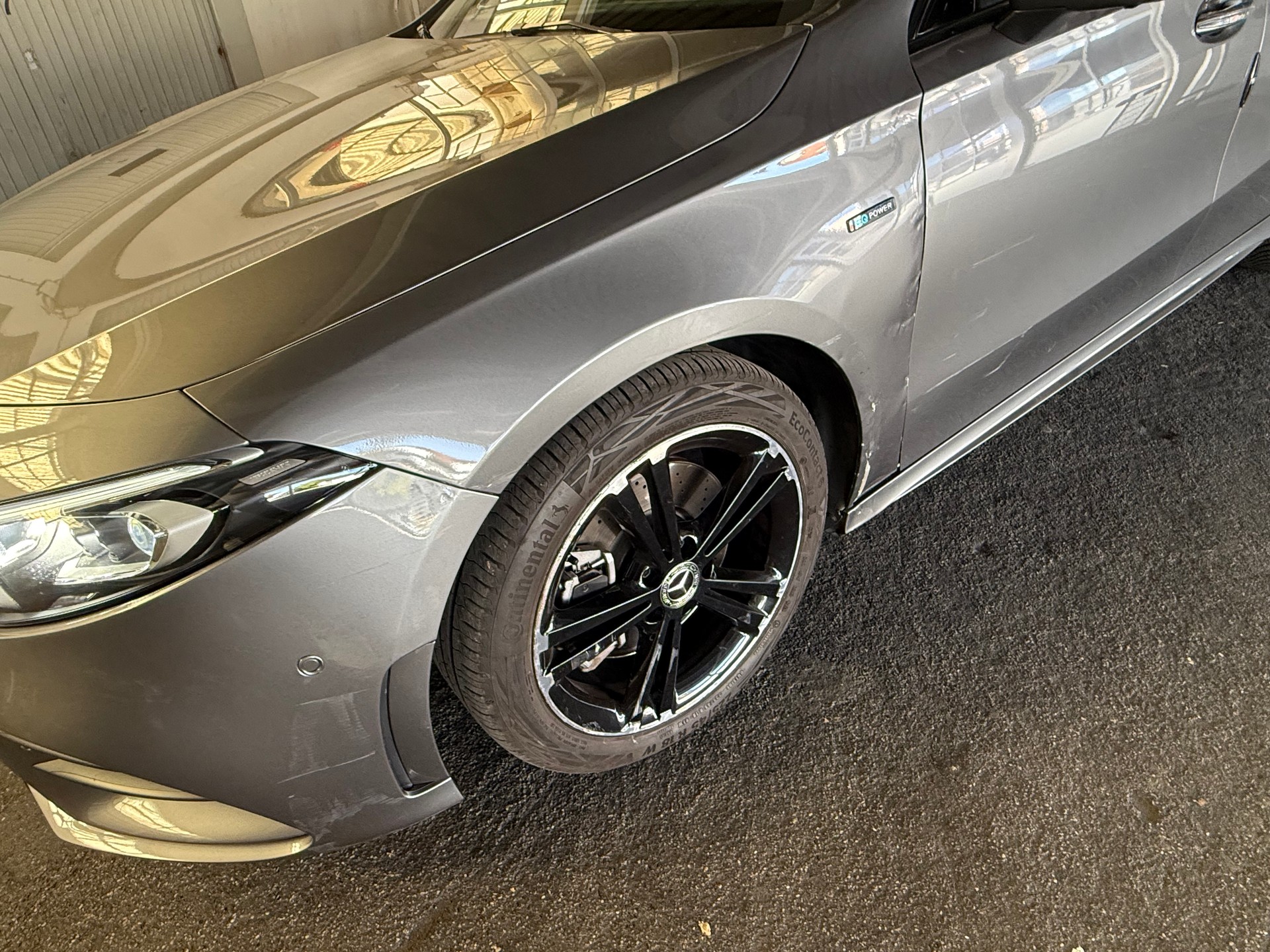 MERCEDES-BENZ A 250e AMG Line 8G-DCT-image-9
