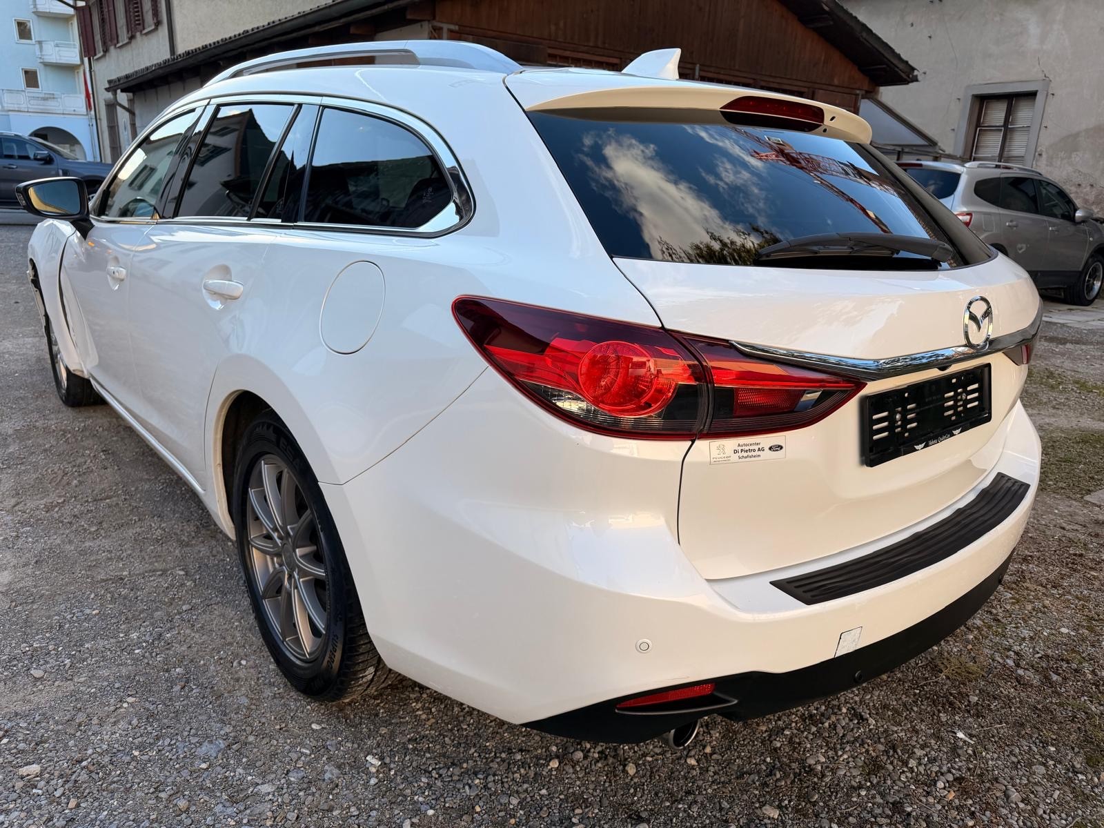 MAZDA 6 Sportwagon 2.2 D 16V HP Revolution Automatic-image-3