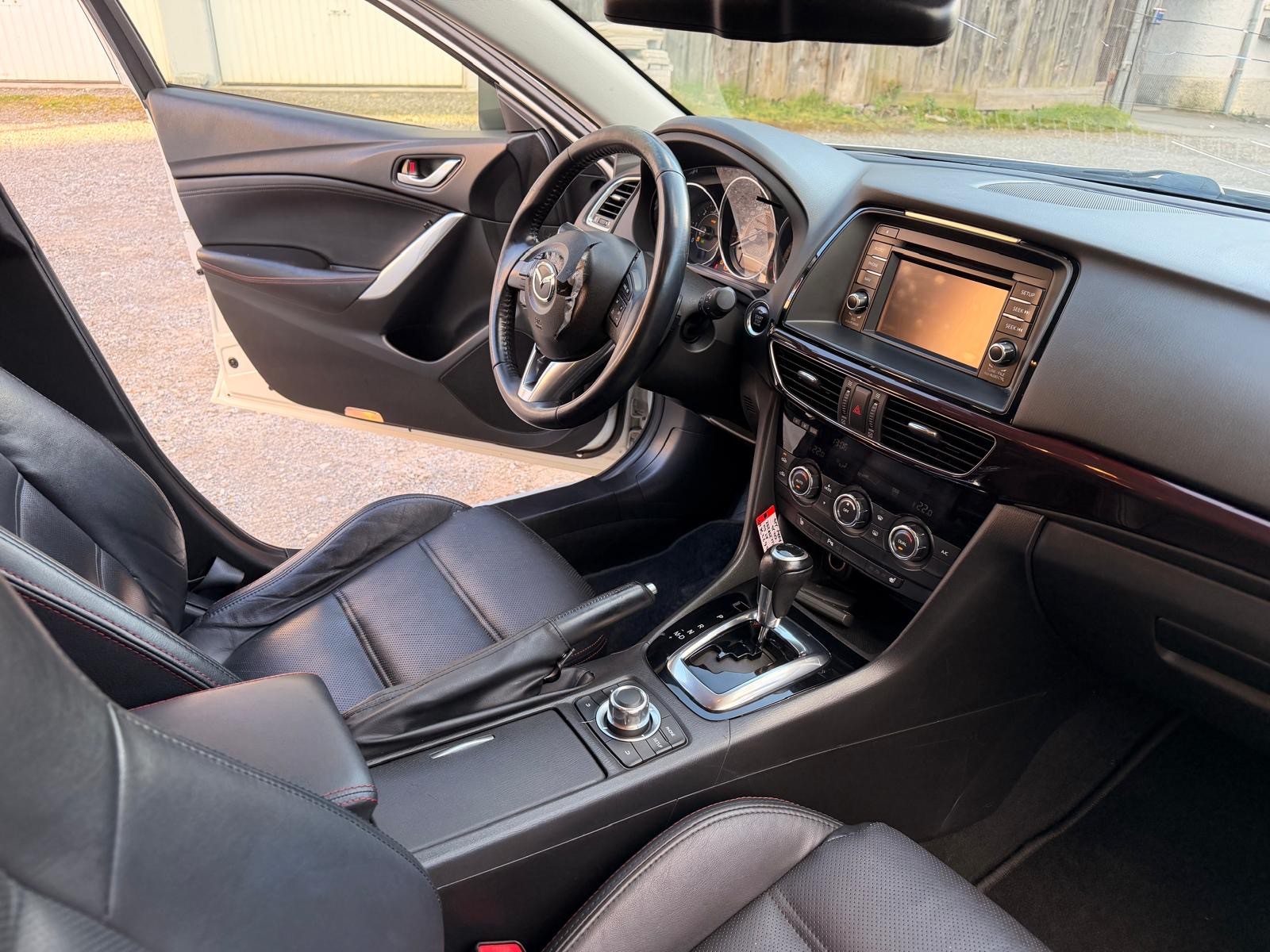 MAZDA 6 Sportwagon 2.2 D 16V HP Revolution Automatic-image-13