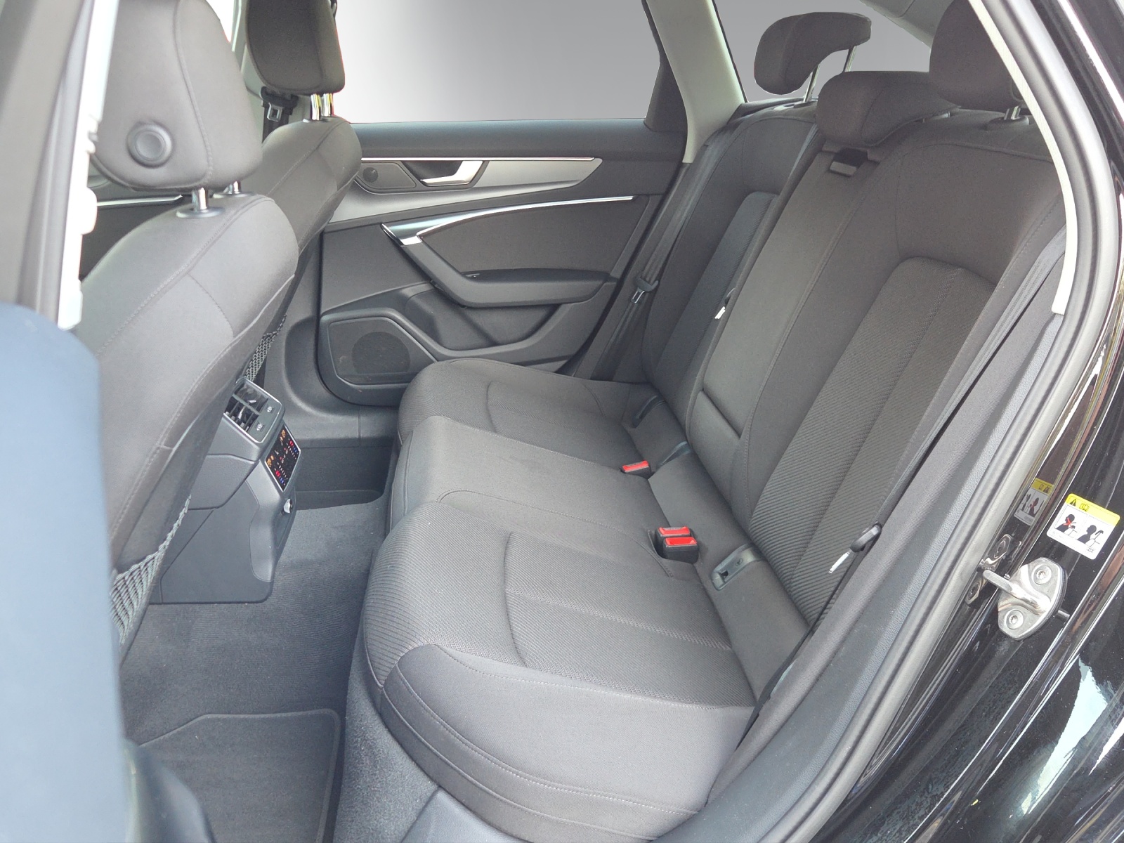 AUDI A6 Avant 40 TDI advanced quattro S-tronic-image-9