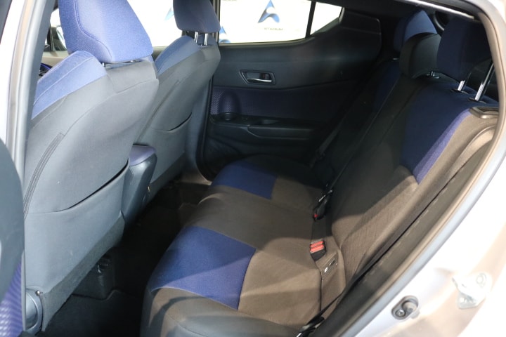 TOYOTA C-HR 1.2 Turbo Style 4WD Multidrive S-image-4