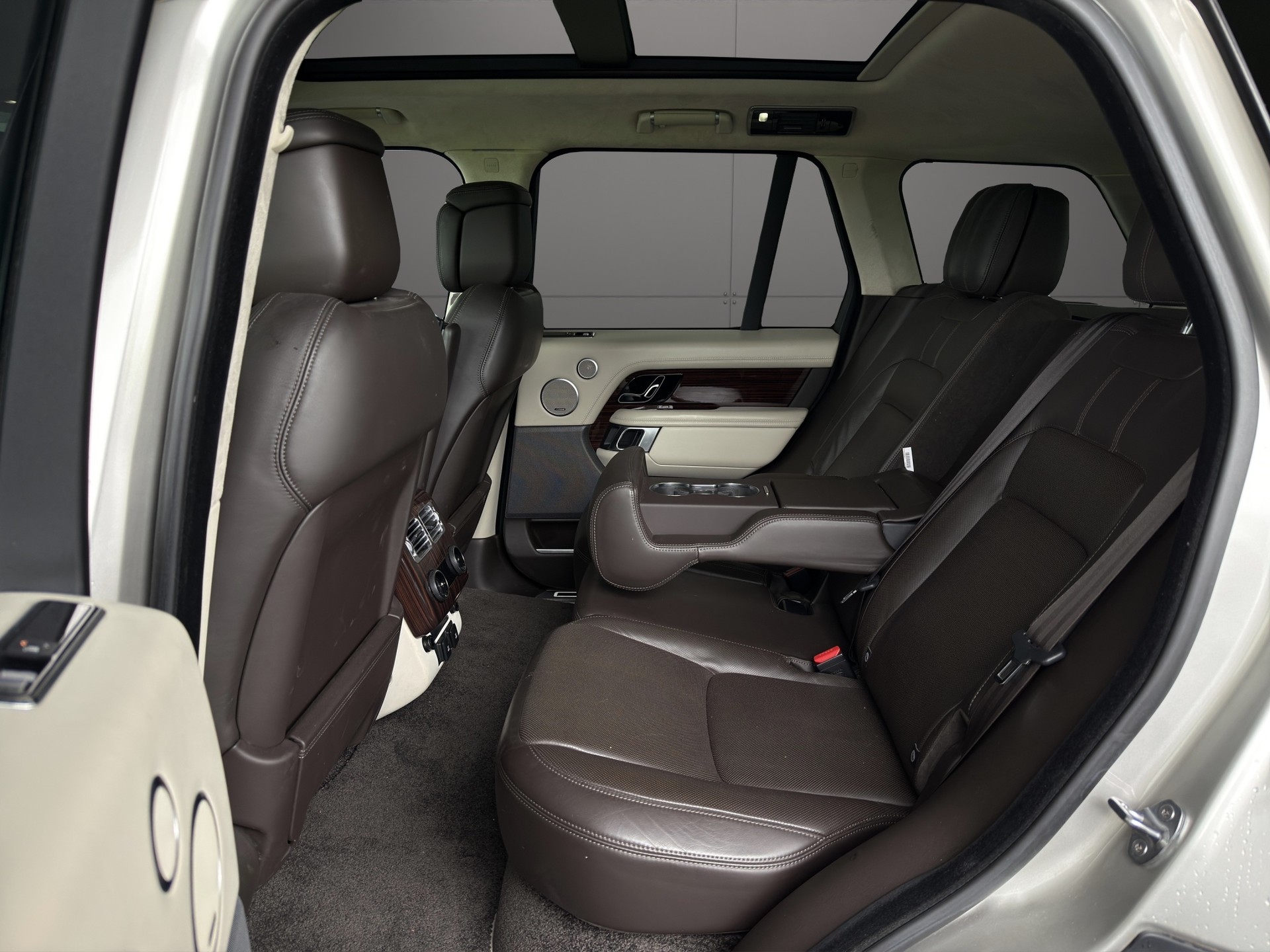 LAND ROVER Range Rover 4.4 SDV8 Autobiography Automatic-image-9