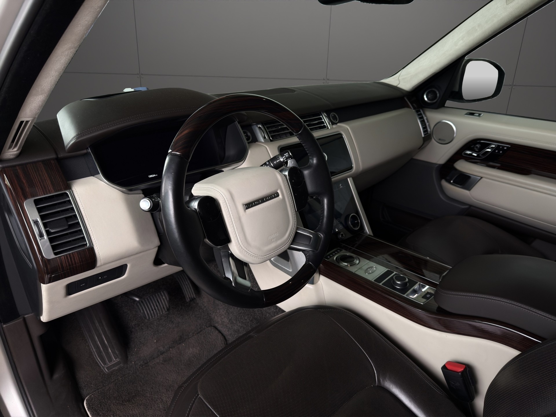 LAND ROVER Range Rover 4.4 SDV8 Autobiography Automatic-image-8