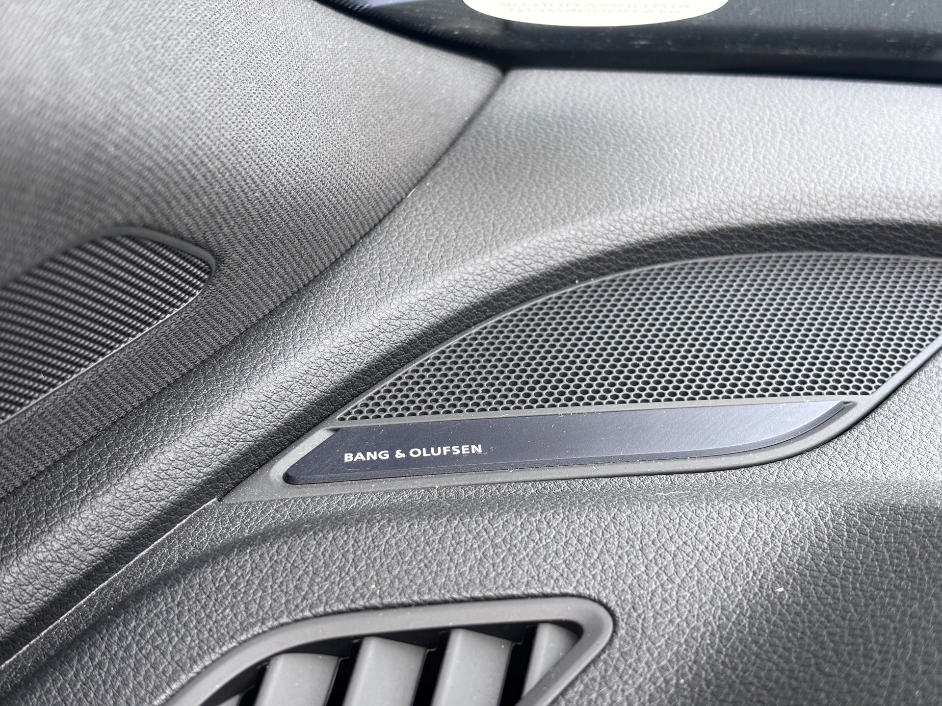 AUDI Q5 55 TFSI e PHEV S line quattro S-tronic-image-25