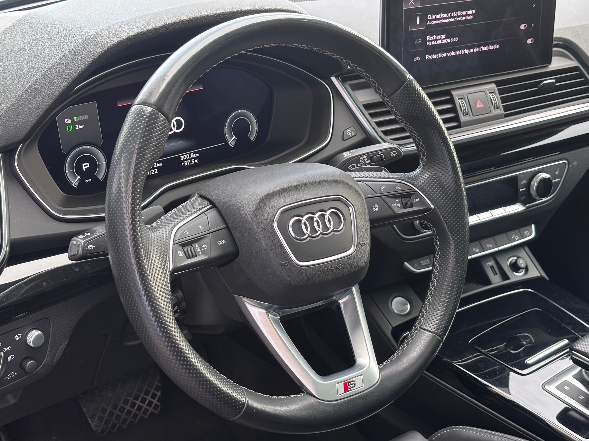 AUDI Q5 55 TFSI e PHEV S line quattro S-tronic-image-13