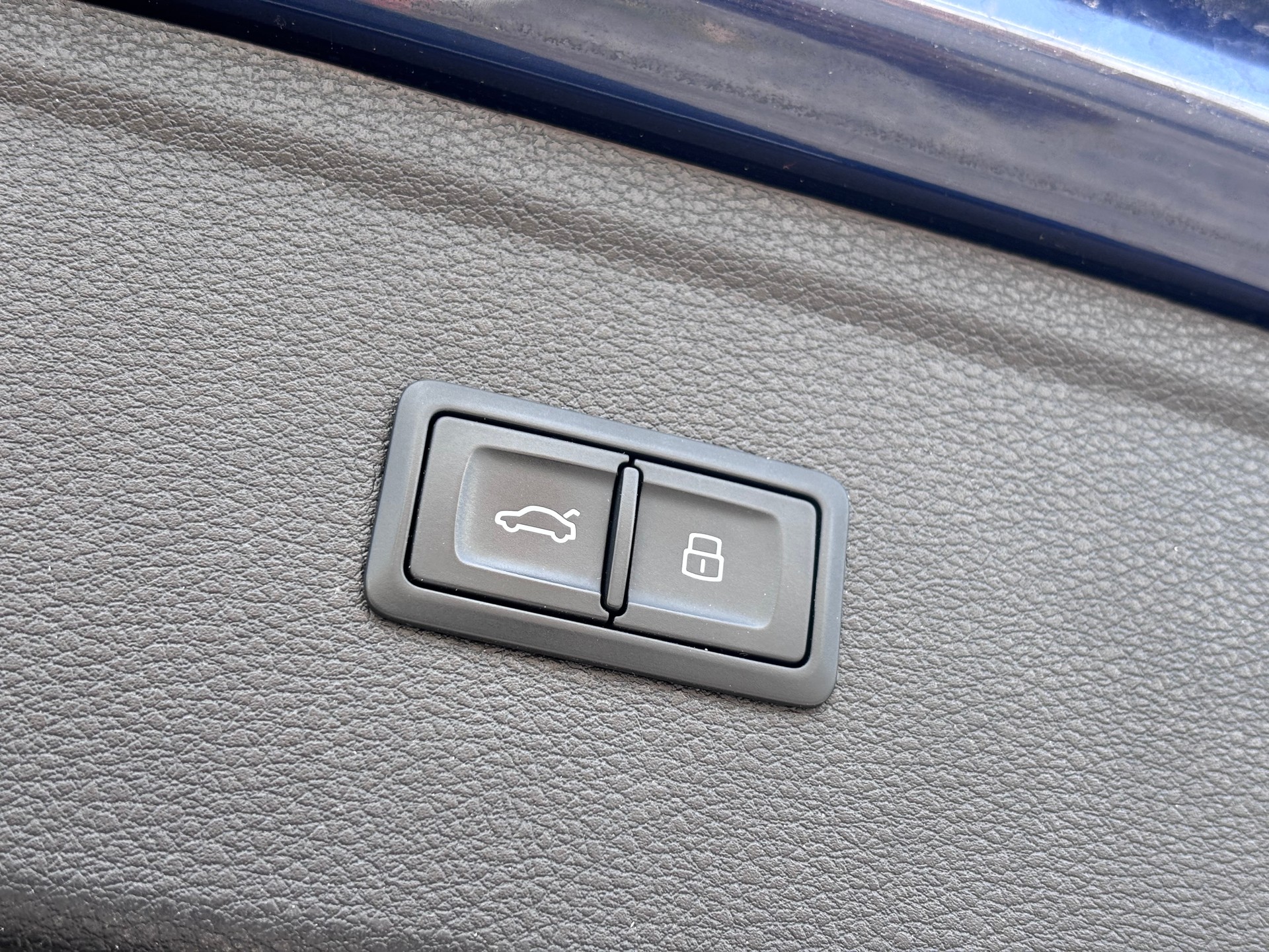 AUDI Q5 55 TFSI e PHEV S line quattro S-tronic-image-22