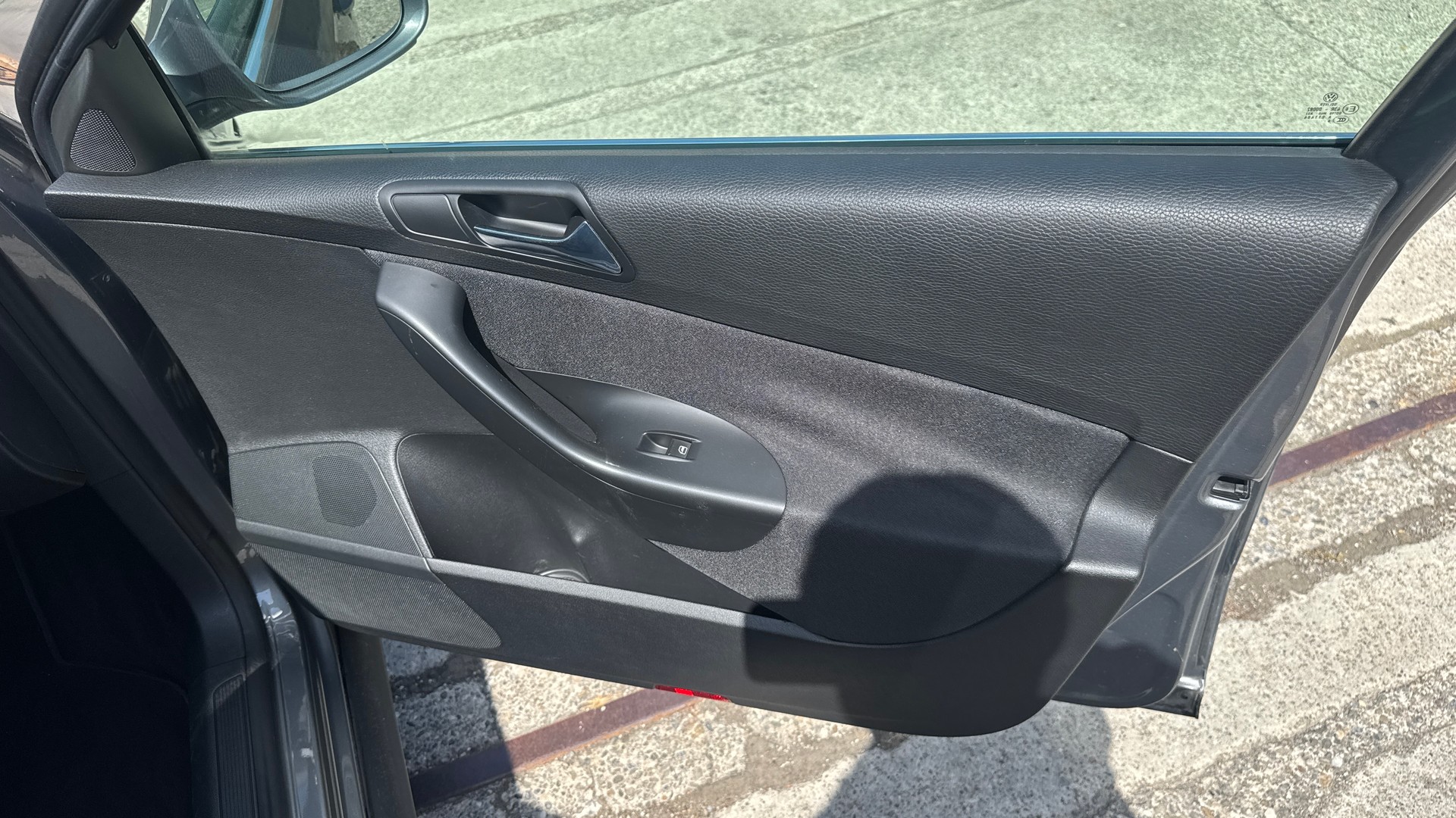 VW Passat Variant 3.2i 4Motion-image-15