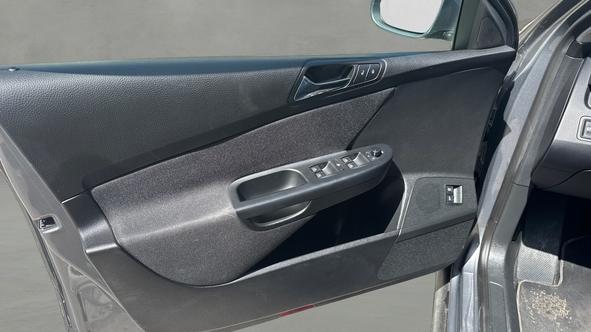 VW Passat Variant 3.2i 4Motion-image-18