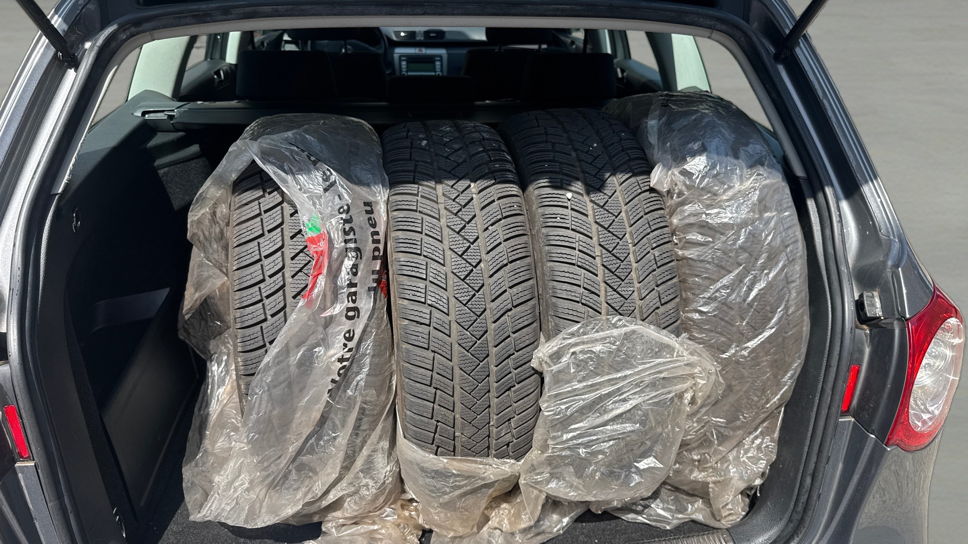 VW Passat Variant 3.2i 4Motion-image-9