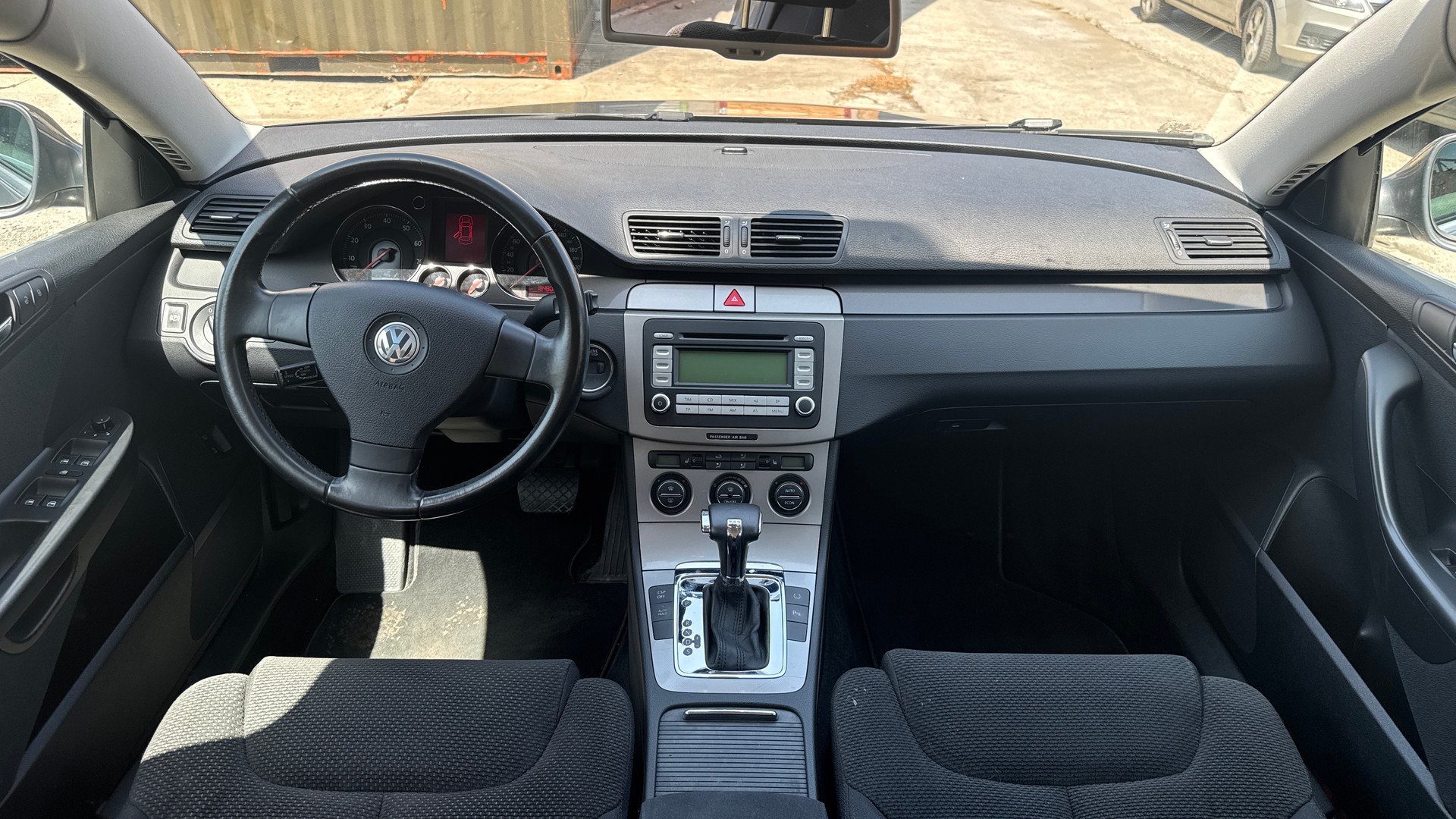 VW Passat Variant 3.2i 4Motion-image-20