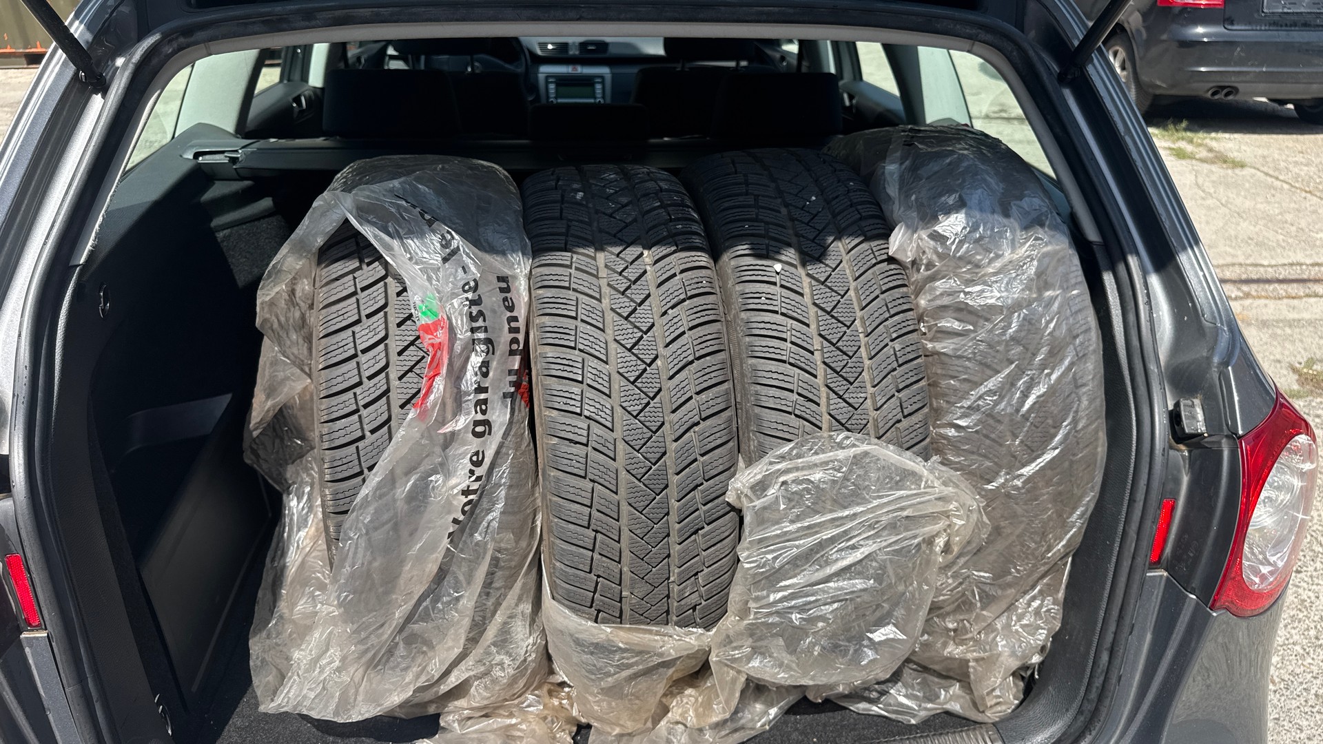 VW Passat Variant 3.2i 4Motion-image-9