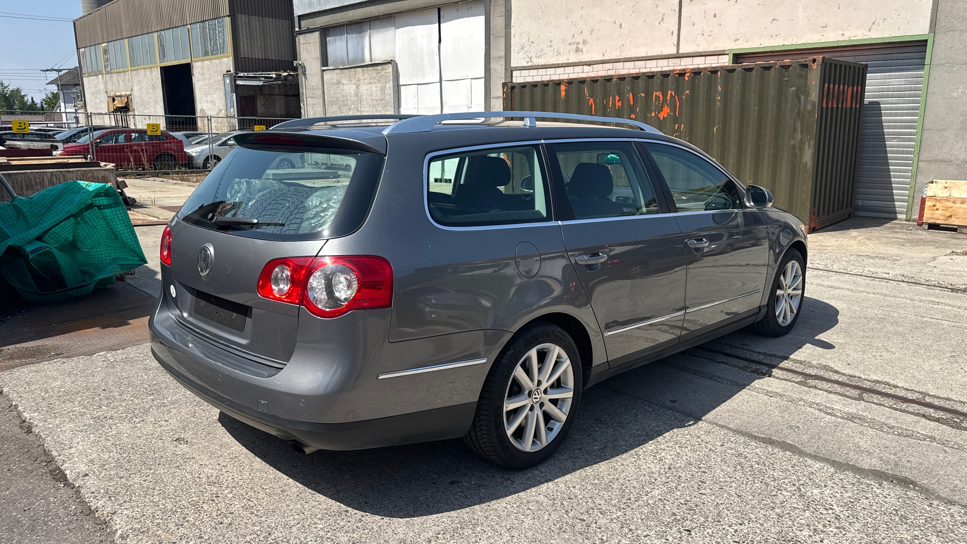 VW Passat Variant 3.2i 4Motion-image-6