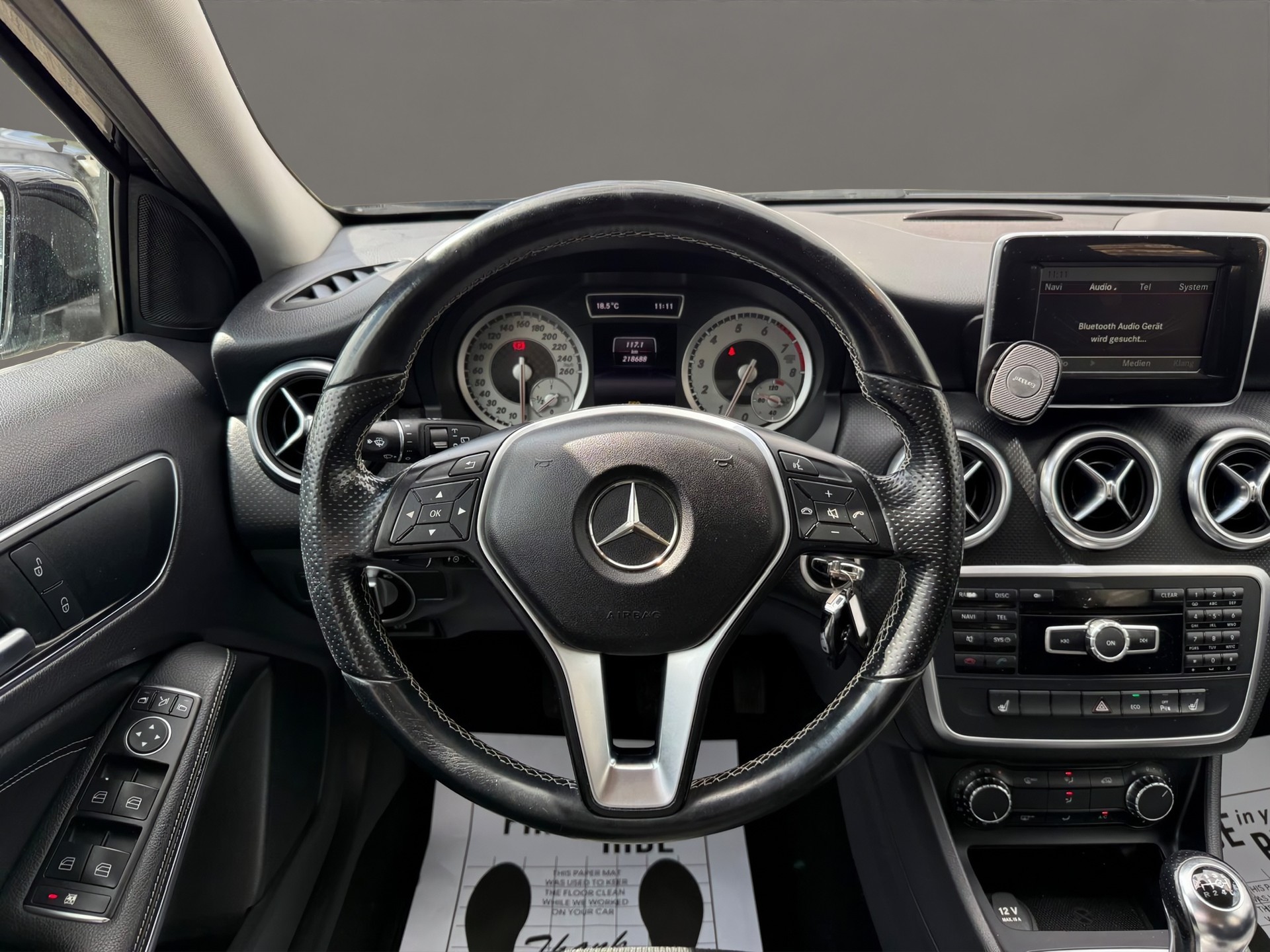 MERCEDES-BENZ A 200 Urban-image-10