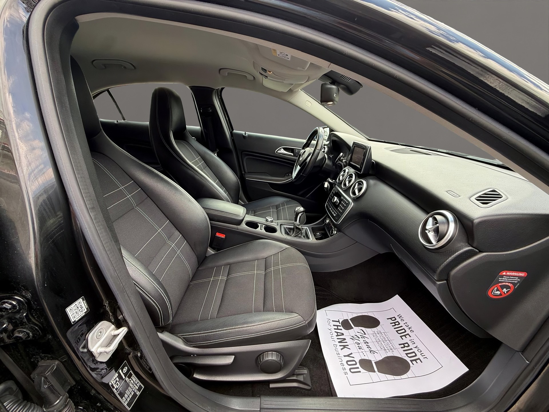 MERCEDES-BENZ A 200 Urban-image-11