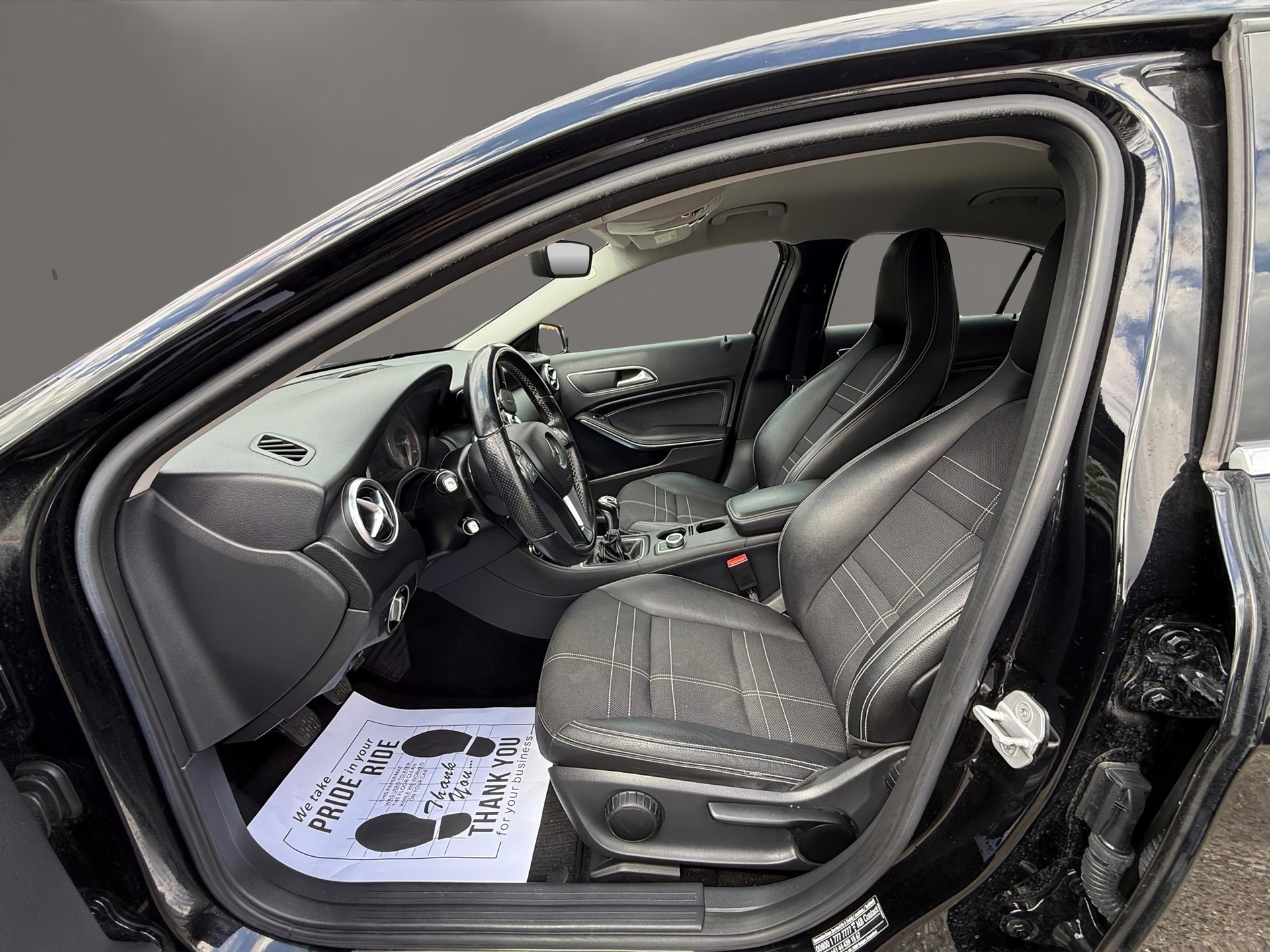 MERCEDES-BENZ A 200 Urban-image-13