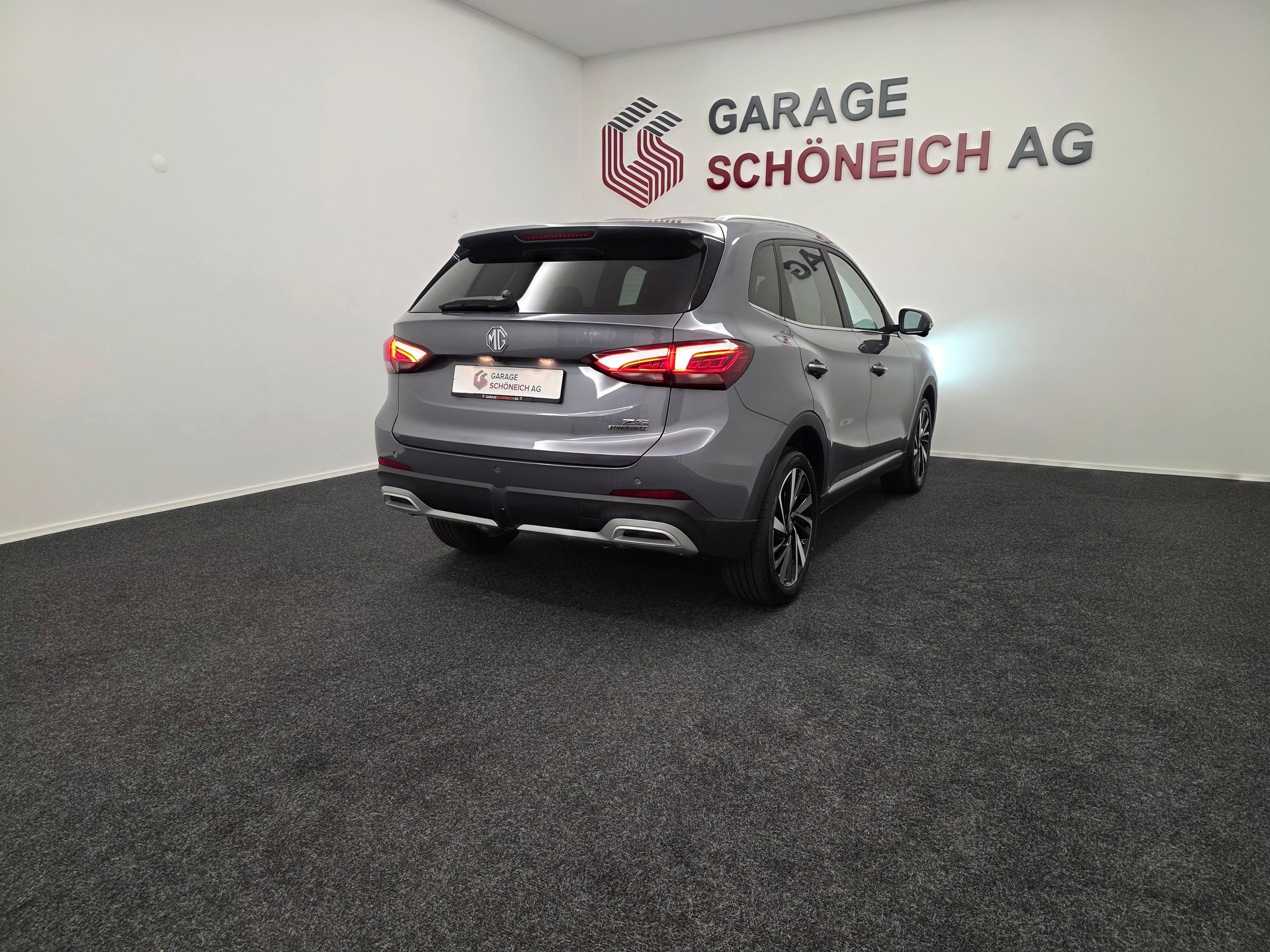 MG ZS 1.5 Hybrid+ Luxury-image-4