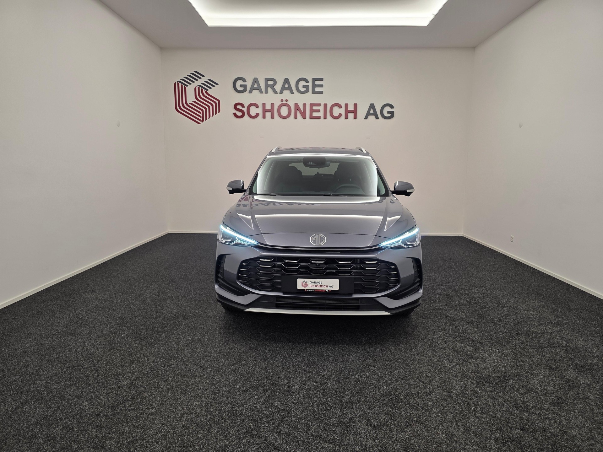 MG ZS 1.5 Hybrid+ Luxury-image-1
