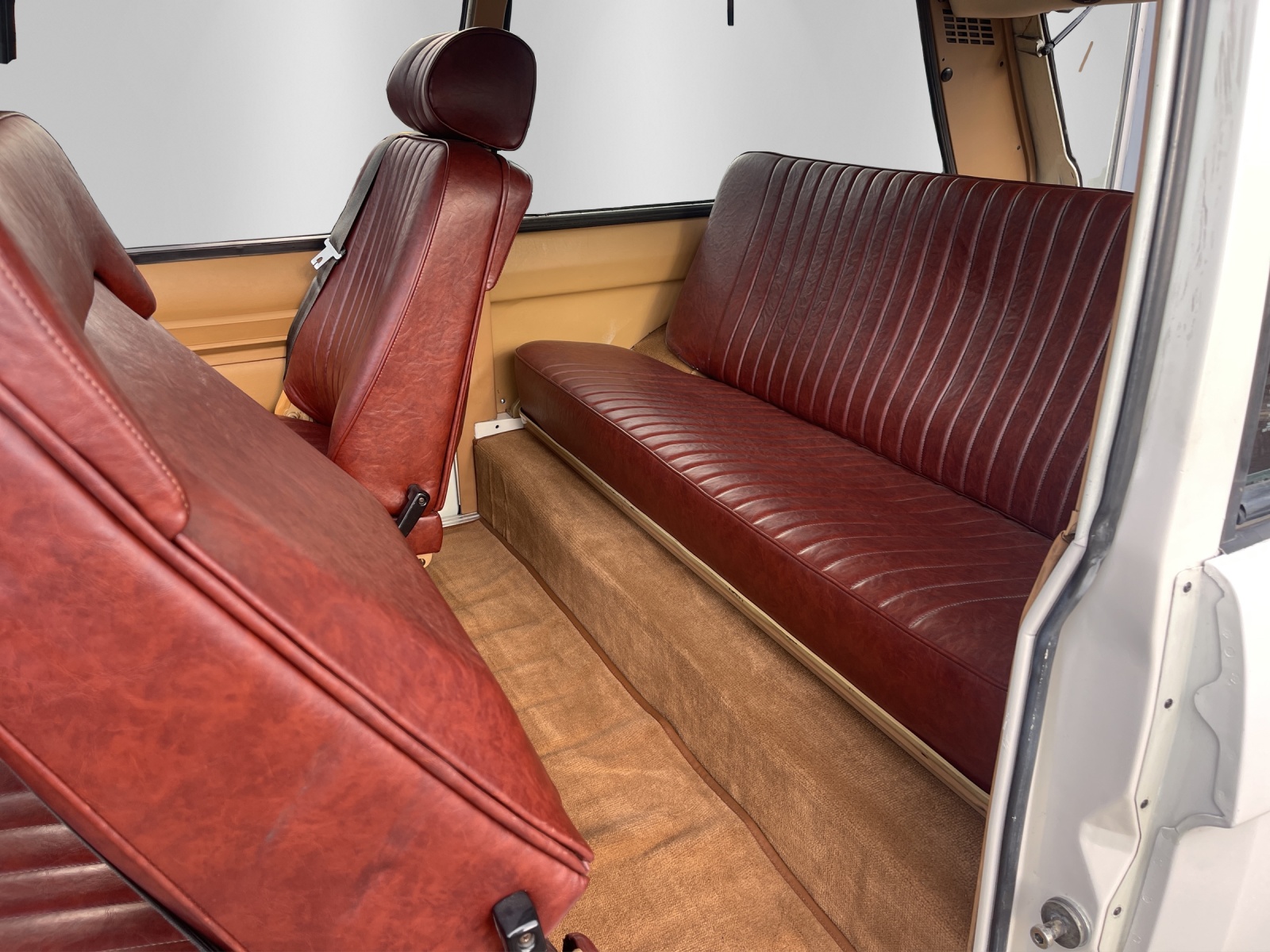 LAND ROVER Range Rover 3.5 DL-image-11