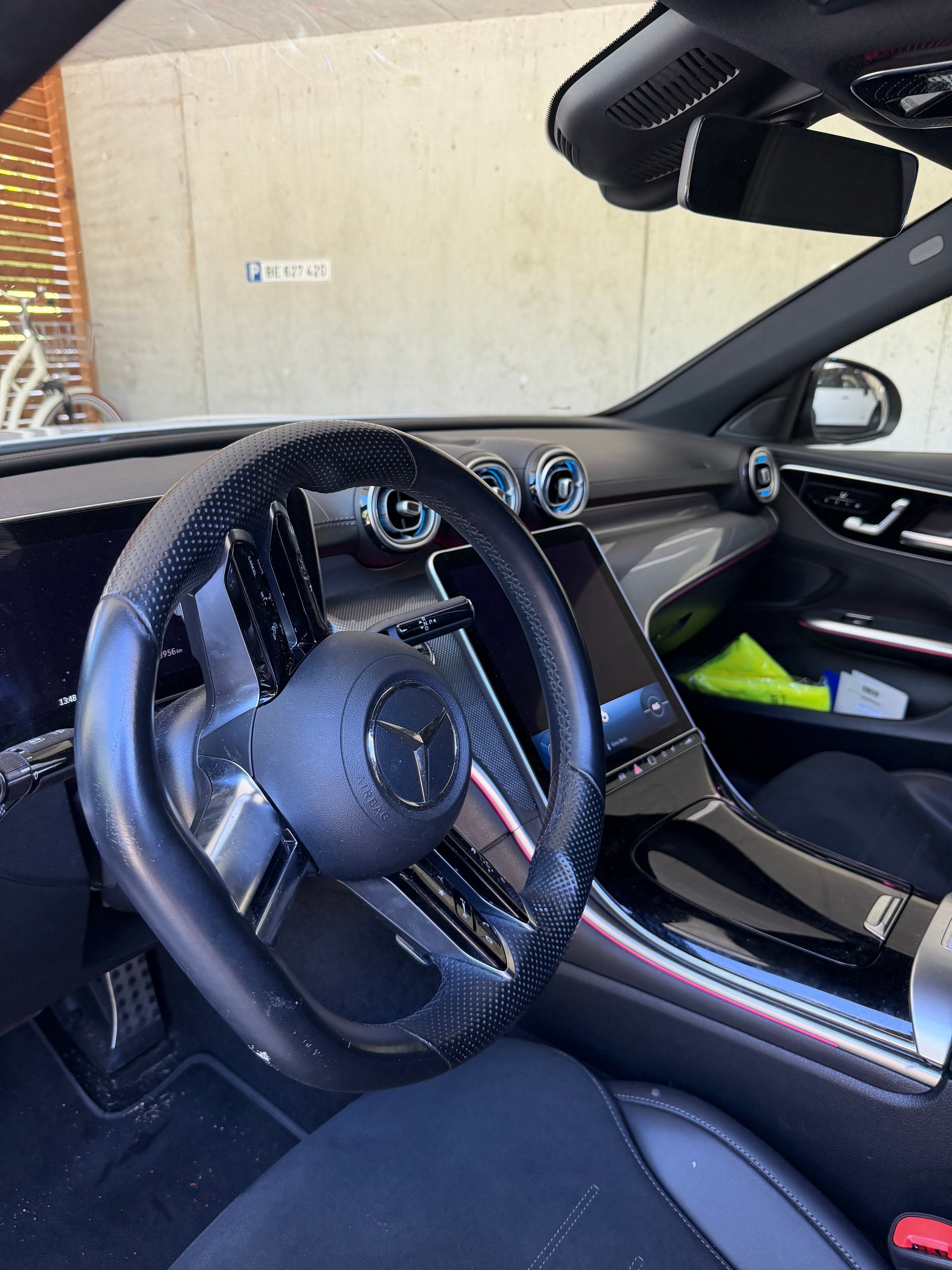 MERCEDES-BENZ C200 4m AMG Line-image-3