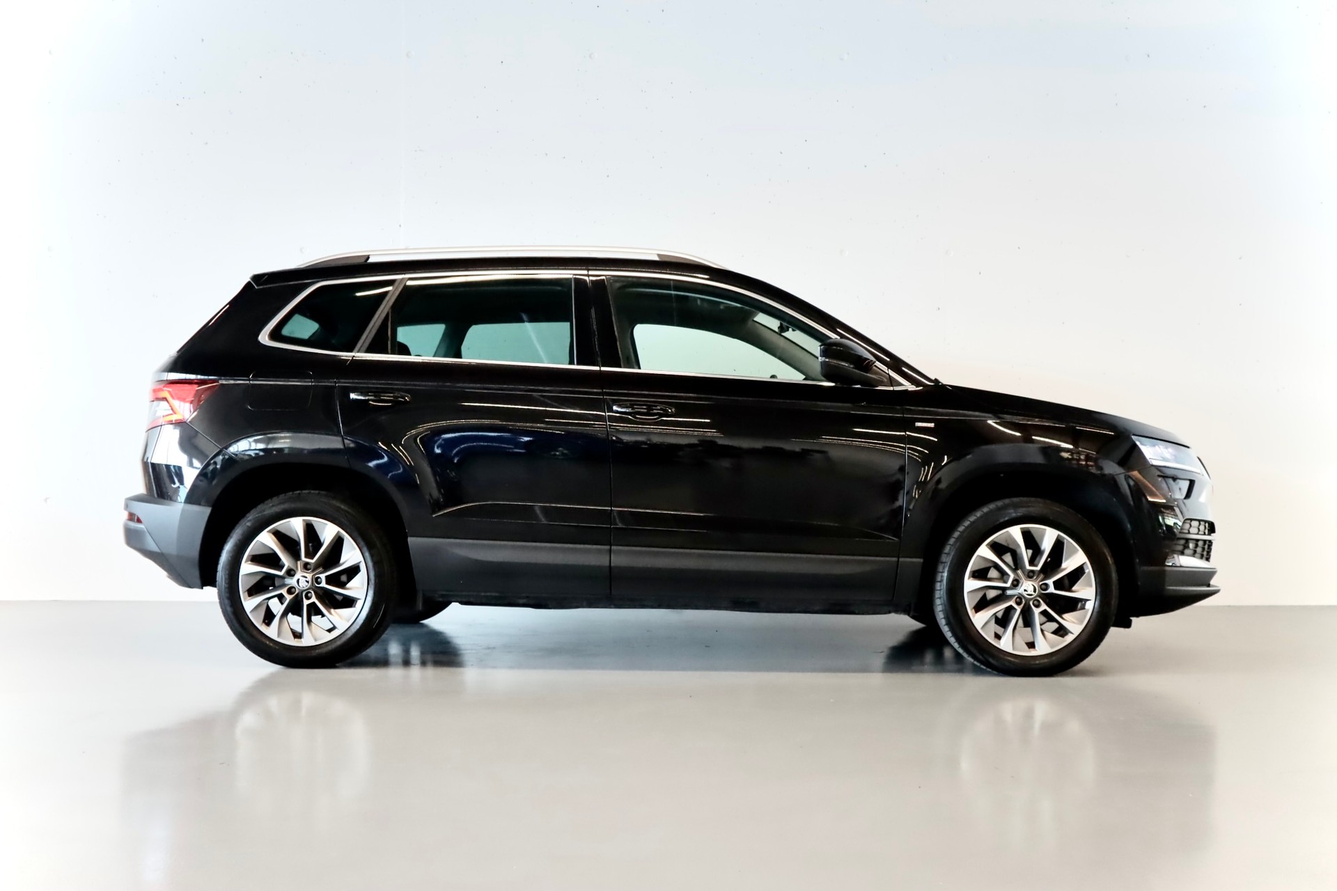 SKODA KAROQ 1.5 TSI ACT AMBITION DSG | CH-FZG | 150 PS | BENZIN | AUTOMAT | FRISCH AB MFK-image-3