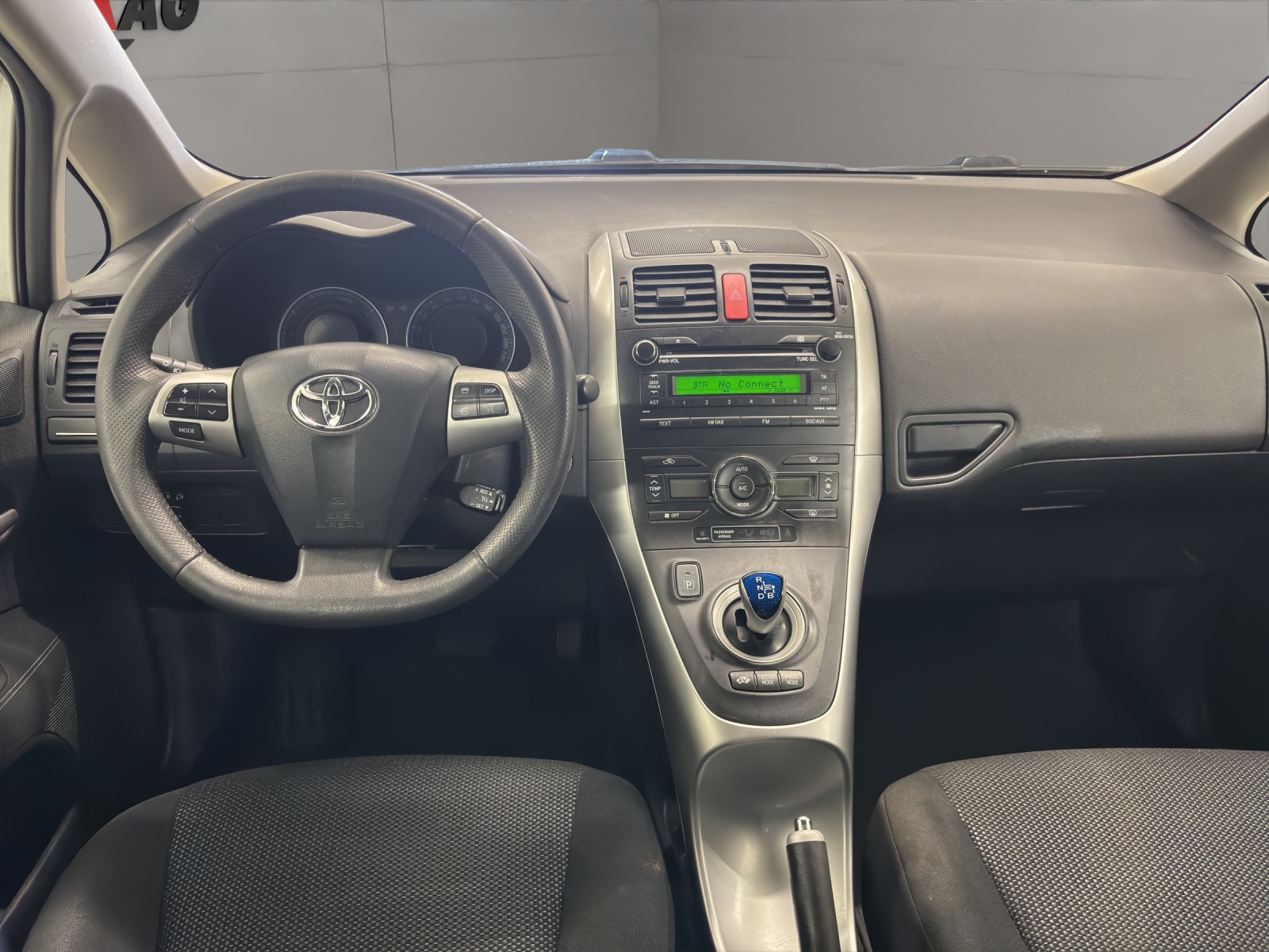 TOYOTA Auris 1.8 16V HSD Linea Sol-image-13