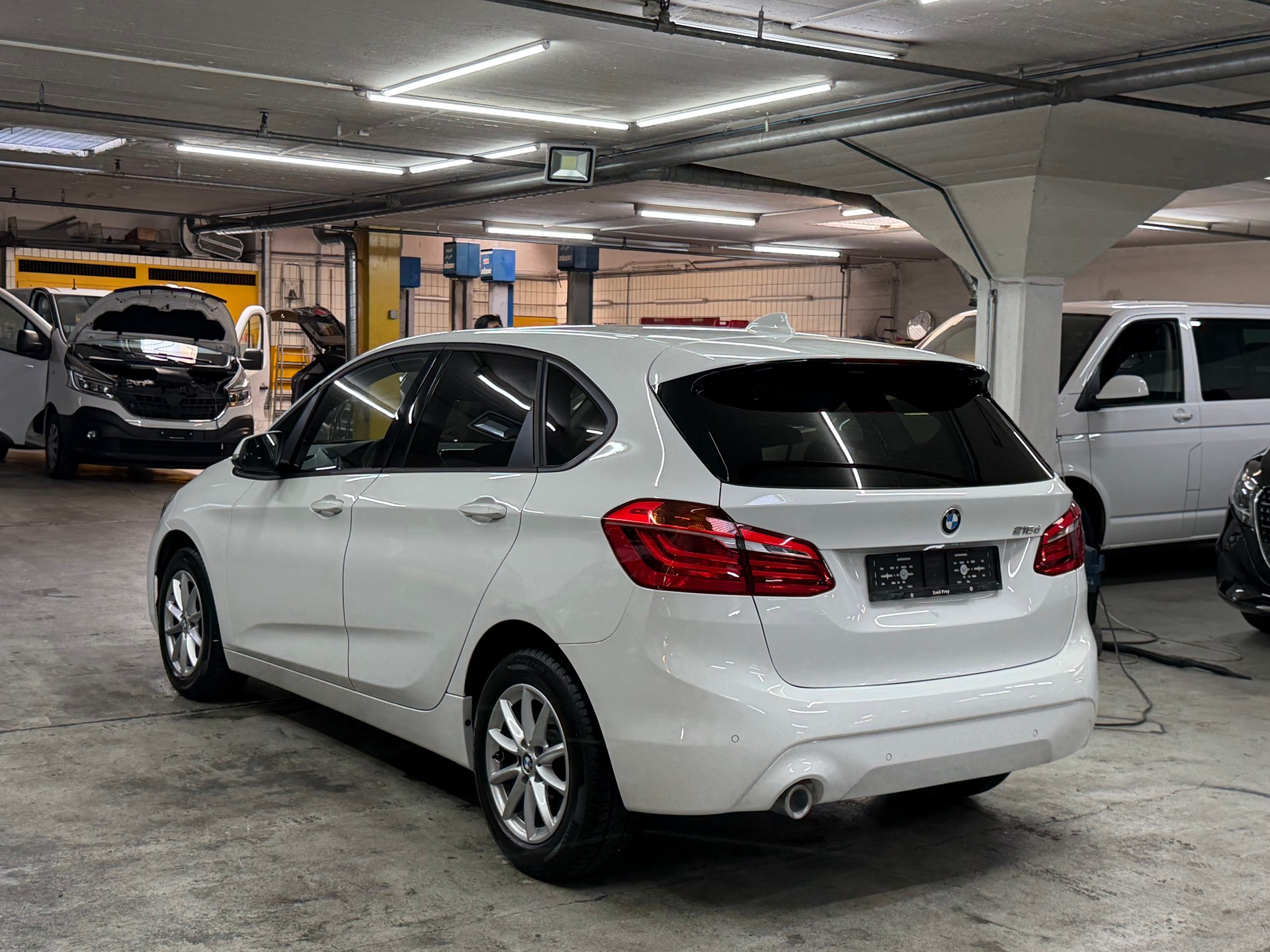BMW 216d Active Tourer DKG-image-4
