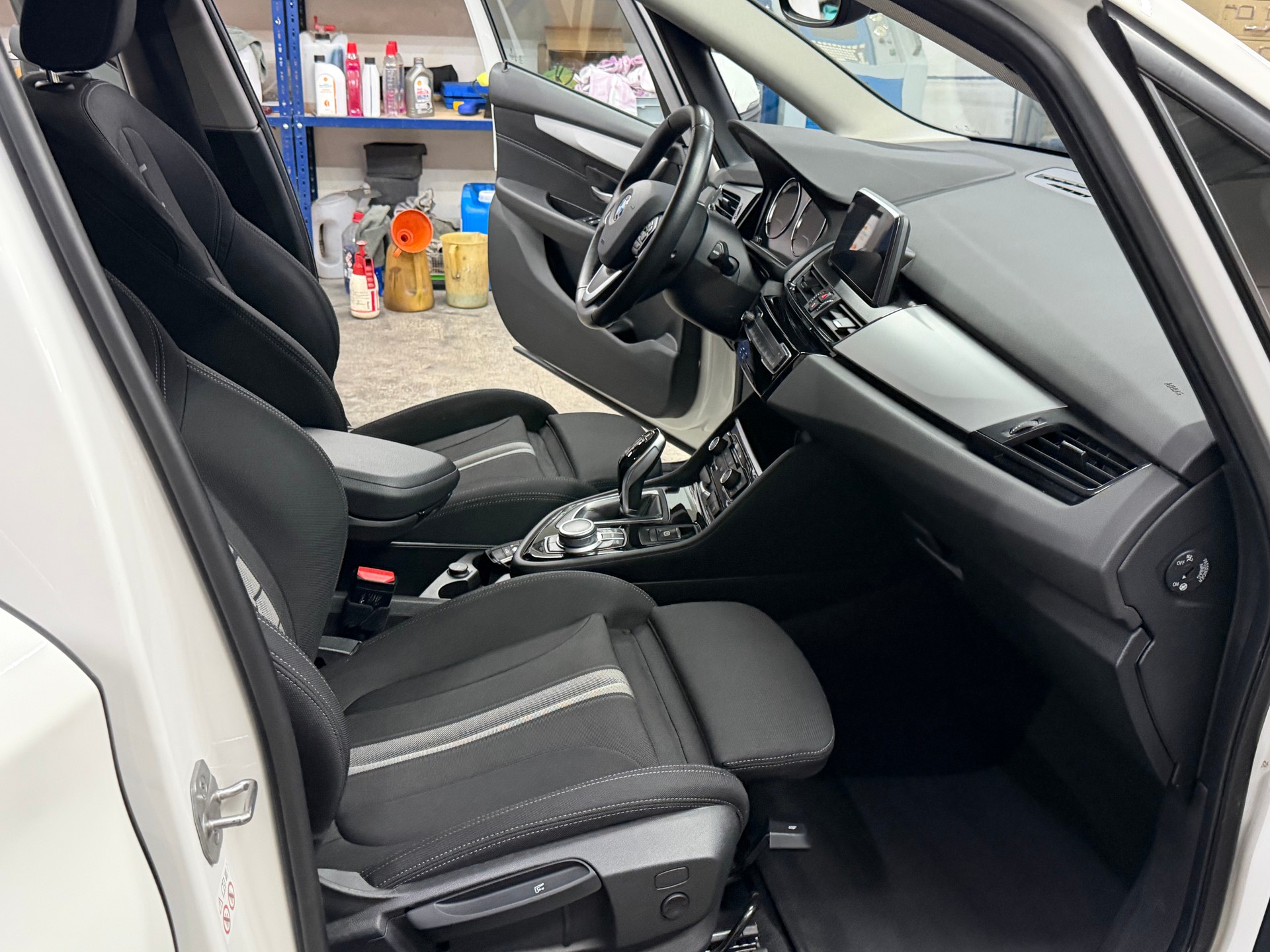 BMW 216d Active Tourer DKG-image-12