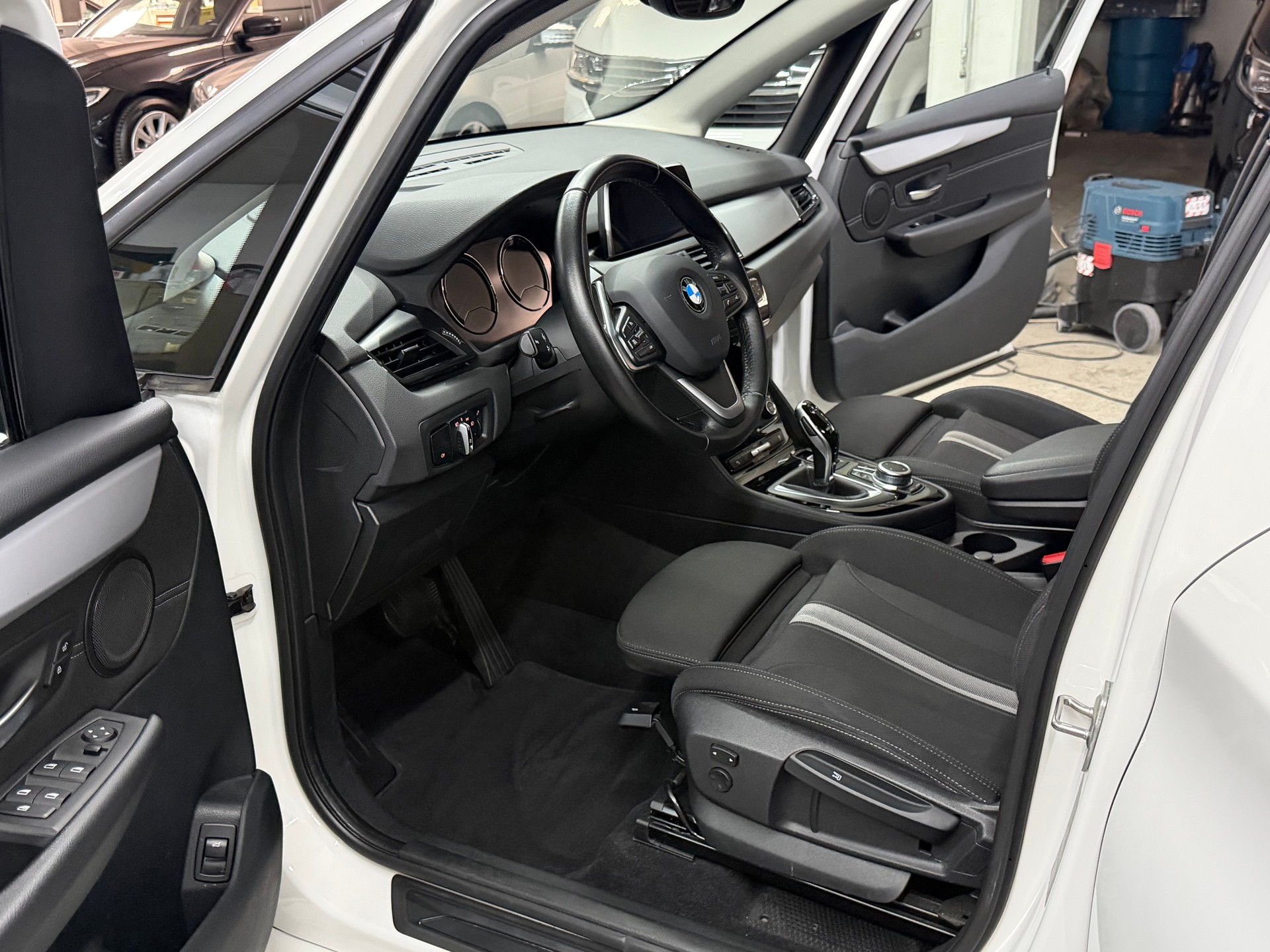 BMW 216d Active Tourer DKG-image-7