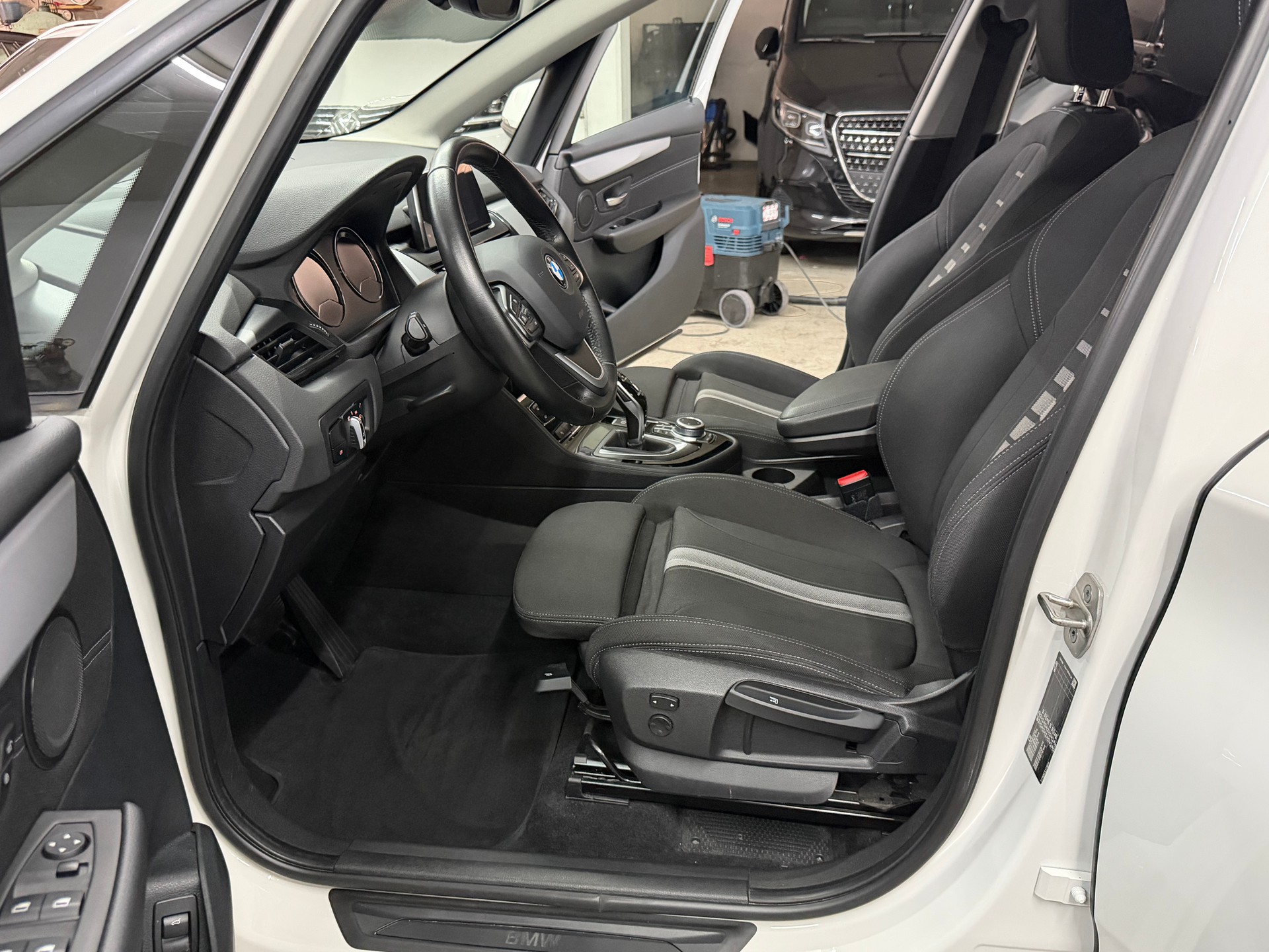 BMW 216d Active Tourer DKG-image-6