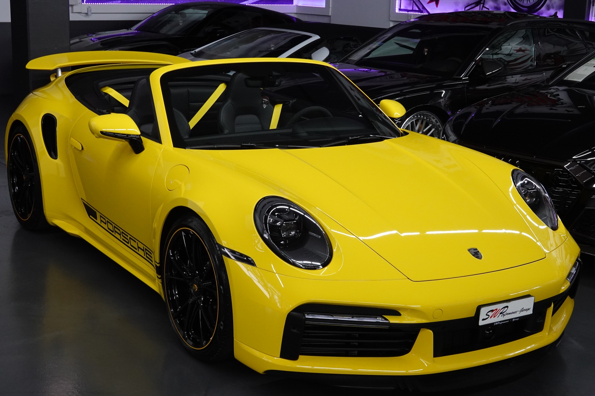 PORSCHE 911 TURBO S CABRIO PDK CH- FZ - RACING GELB - TECHART-image-22